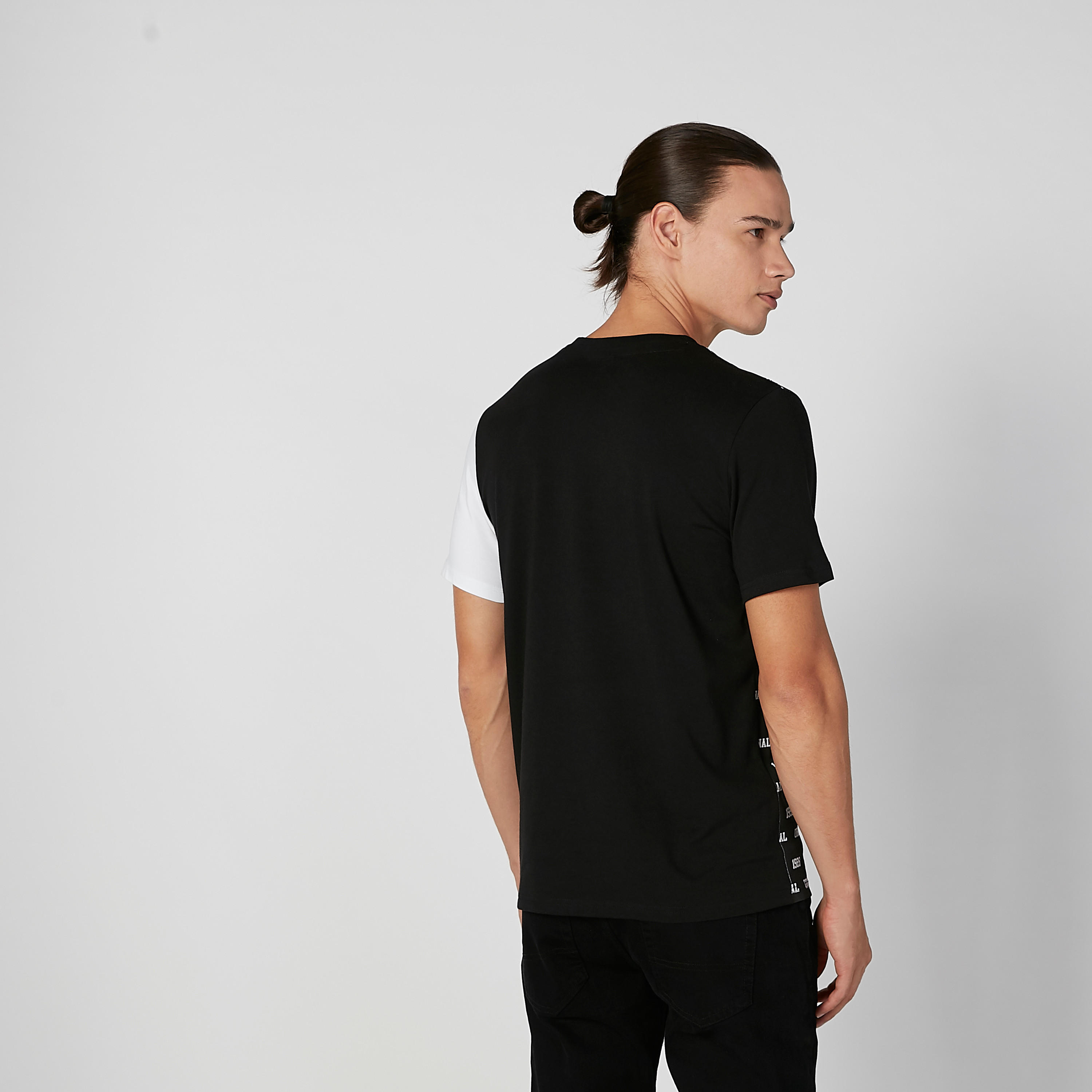 تيشيرت مستدام سليم بياقة ضيّقة وطبعات ميكي ماوس-men-clothing-tshirtsandpolos-tshirts-image-4