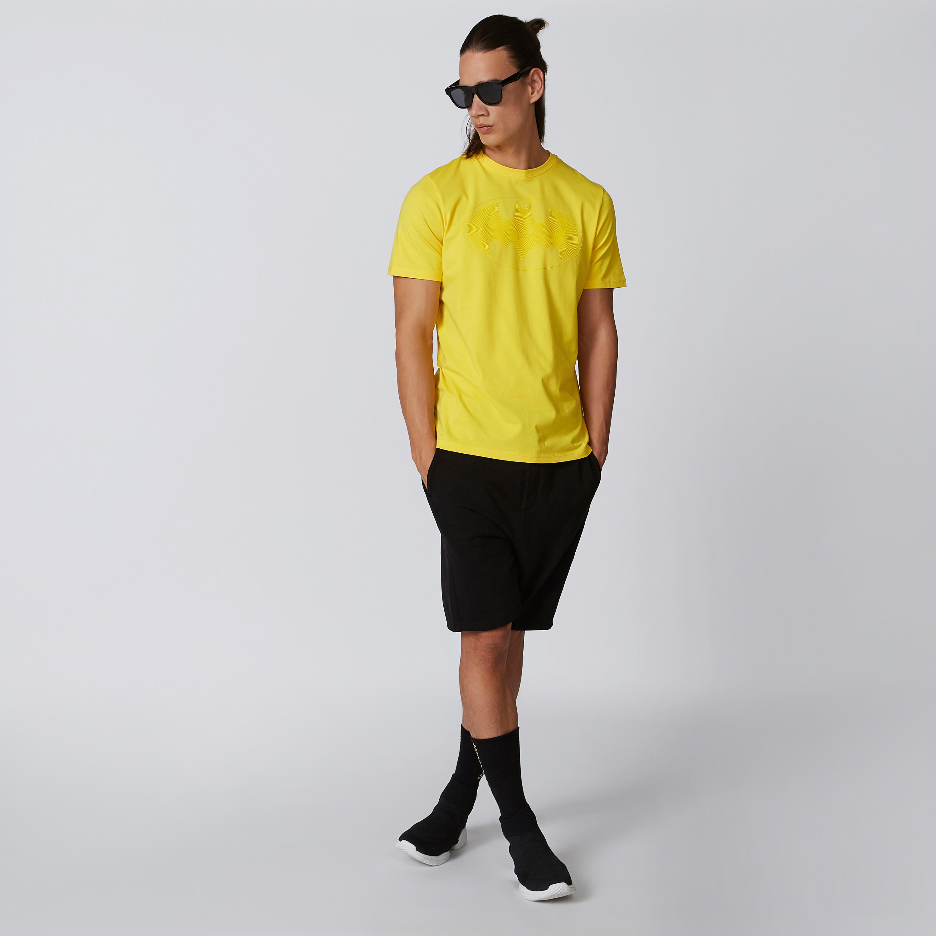 تيشيرت مستدام بارز الملمس سليم بياقة ضيّقة وطبعات باتمان -men-clothing-tshirtsandpolos-tshirts-image-5