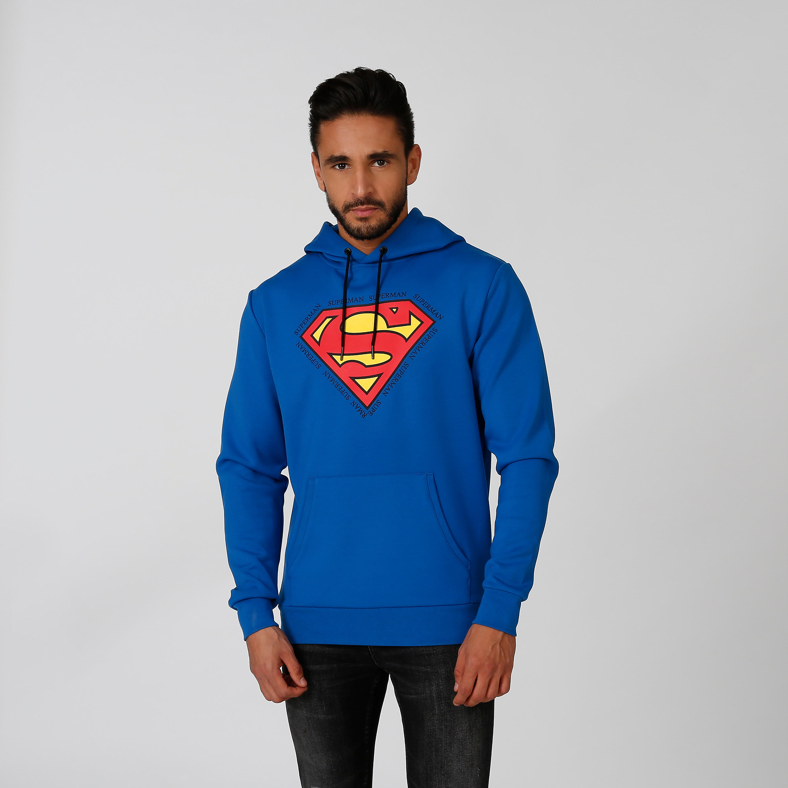 سويت شيرت بقبعة وجيوب كانجارو وطبعات سوبرمان-men-winterwear-hoodiesandsweatshirts-image-1