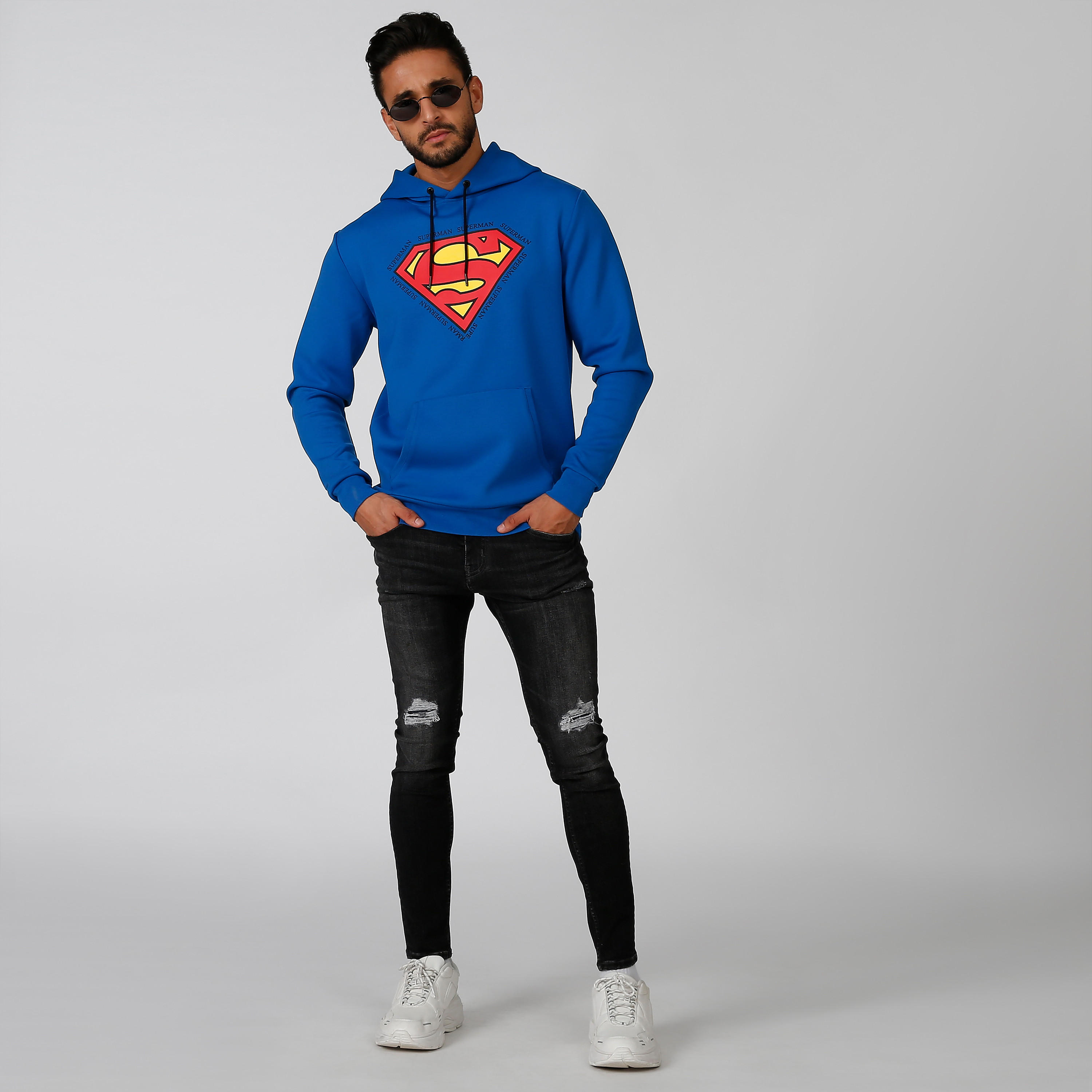 سويت شيرت بقبعة وجيوب كانجارو وطبعات سوبرمان-men-winterwear-hoodiesandsweatshirts-image-4