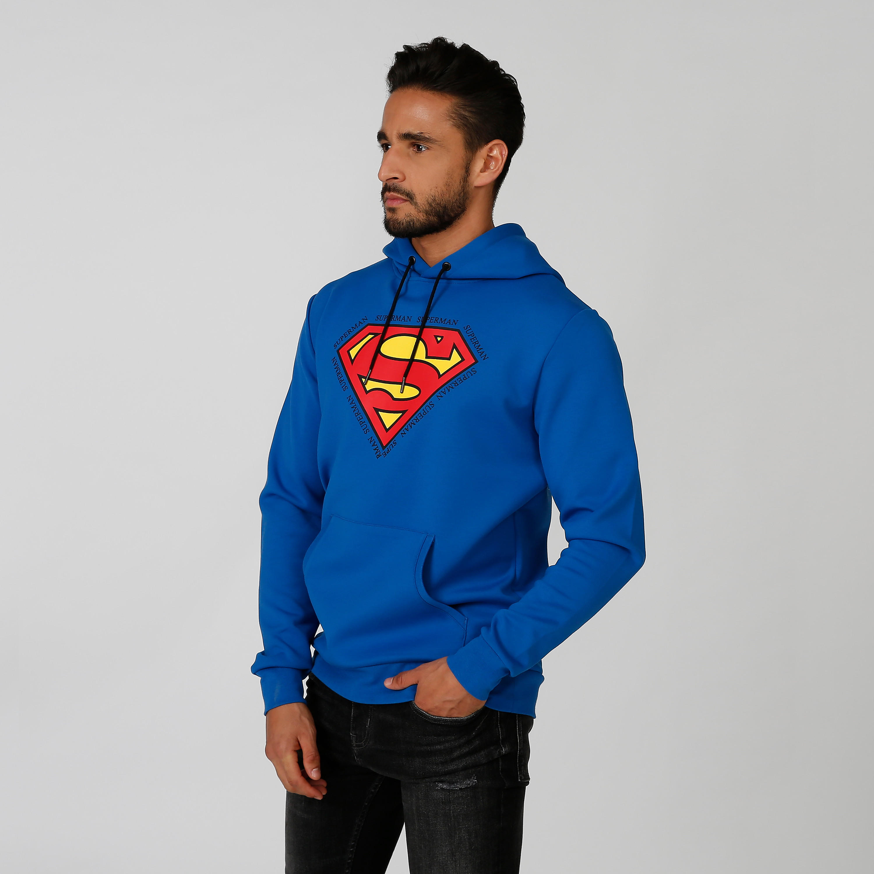 سويت شيرت بقبعة وجيوب كانجارو وطبعات سوبرمان-men-winterwear-hoodiesandsweatshirts-image-5