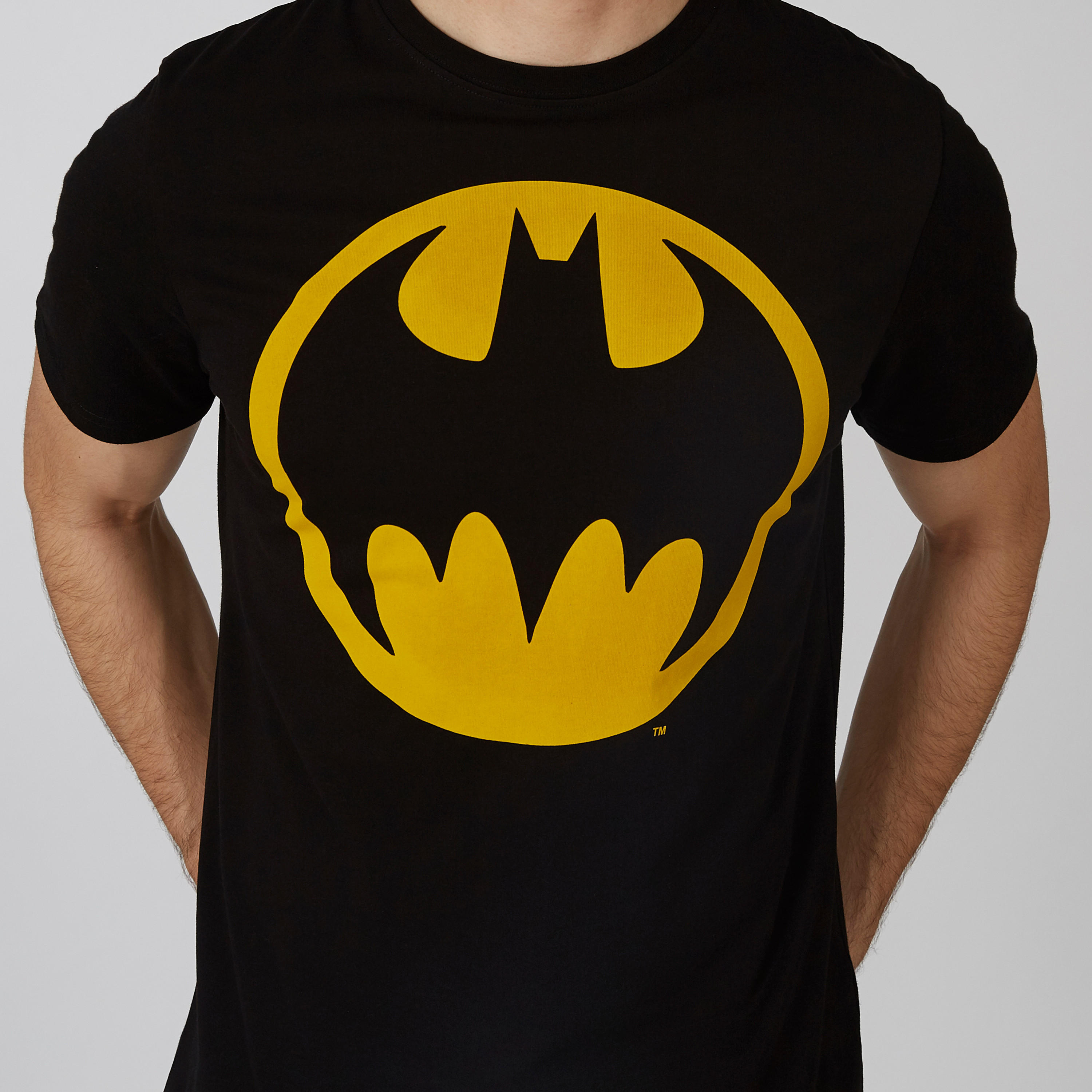 تيشيرت مستدام سليم بأكمام قصيرة وطبعات باتمان-men-clothing-tshirtsandpolos-tshirts-image-4