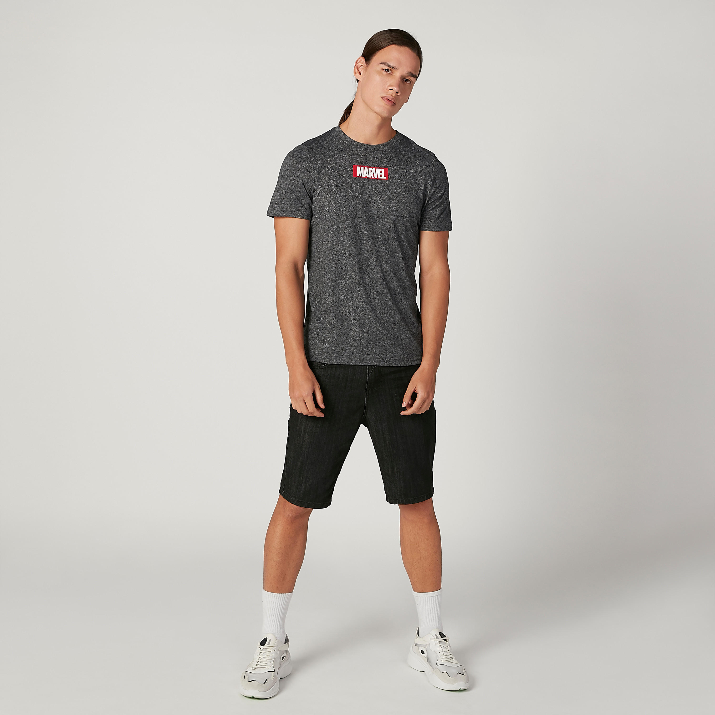 تيشيرت مستدام بقصّة سليم وياقة ضيقة وطبعات مارفل -men-clothing-tshirtsandpolos-tshirts-image-2