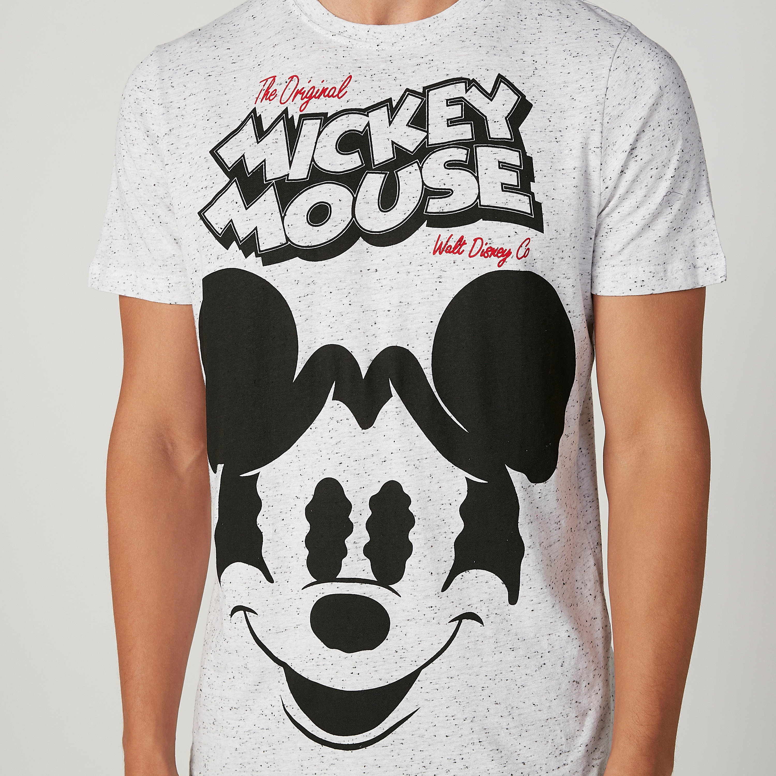 تيشيرت مستدام سليم بياقة ضيّقة وطبعات ميكي ماوس -men-clothing-tshirtsandpolos-tshirts-image-3
