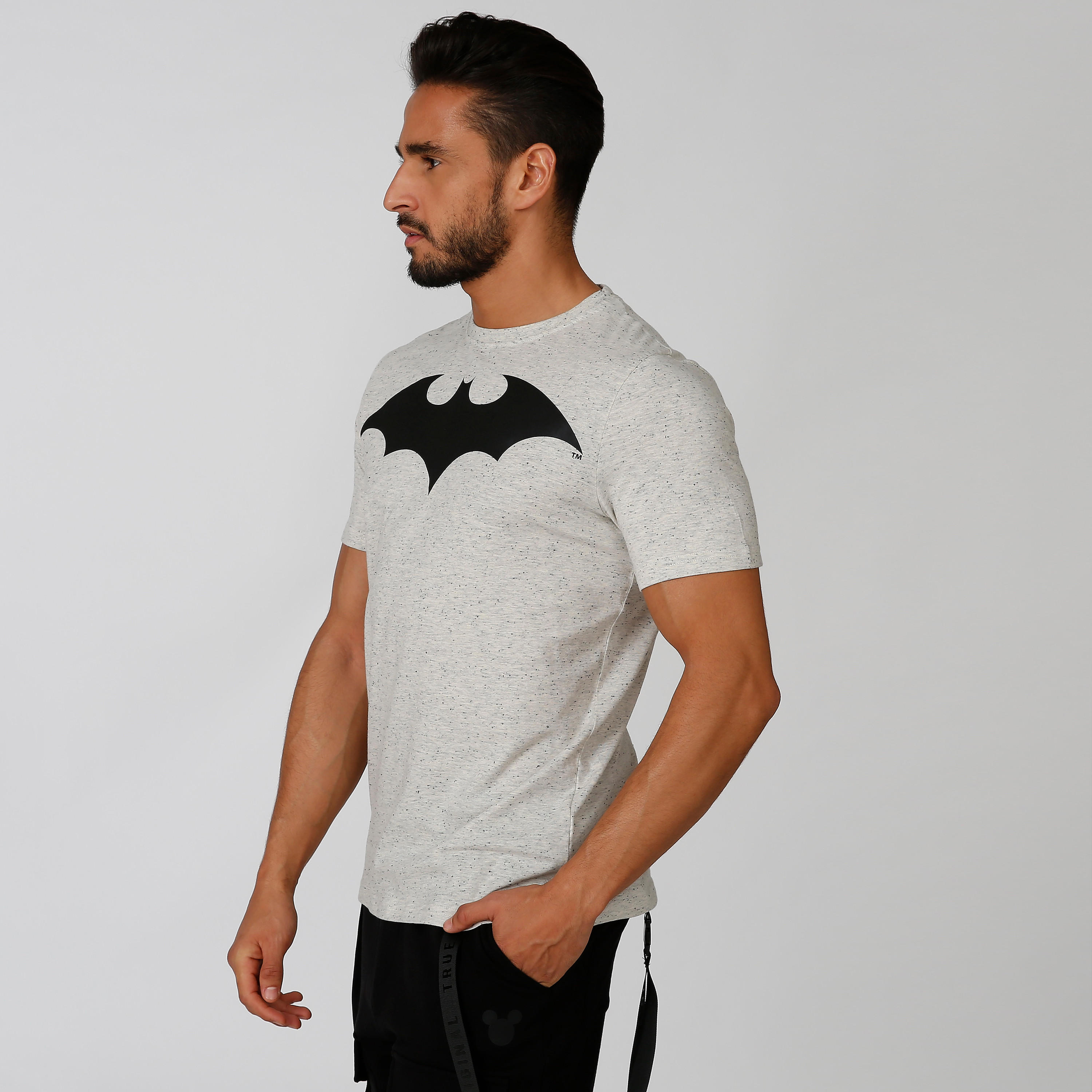 Slim Fit Sustainable Batman Printed T-shirt with Short Sleeves-men-clothing-tshirtsandpolos-tshirts-image-4