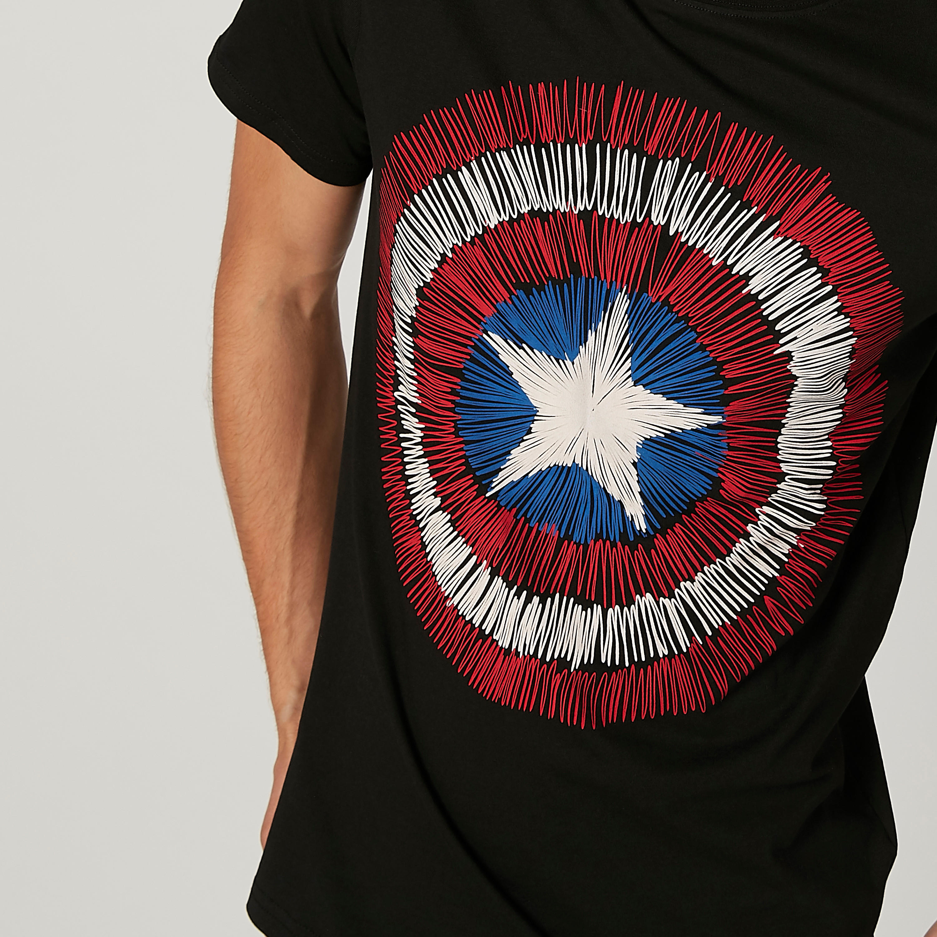 تيشيرت مستدام سليم بياقة ضيّقة وطبعات كابتن أمريكا -men-clothing-tshirtsandpolos-tshirts-image-3