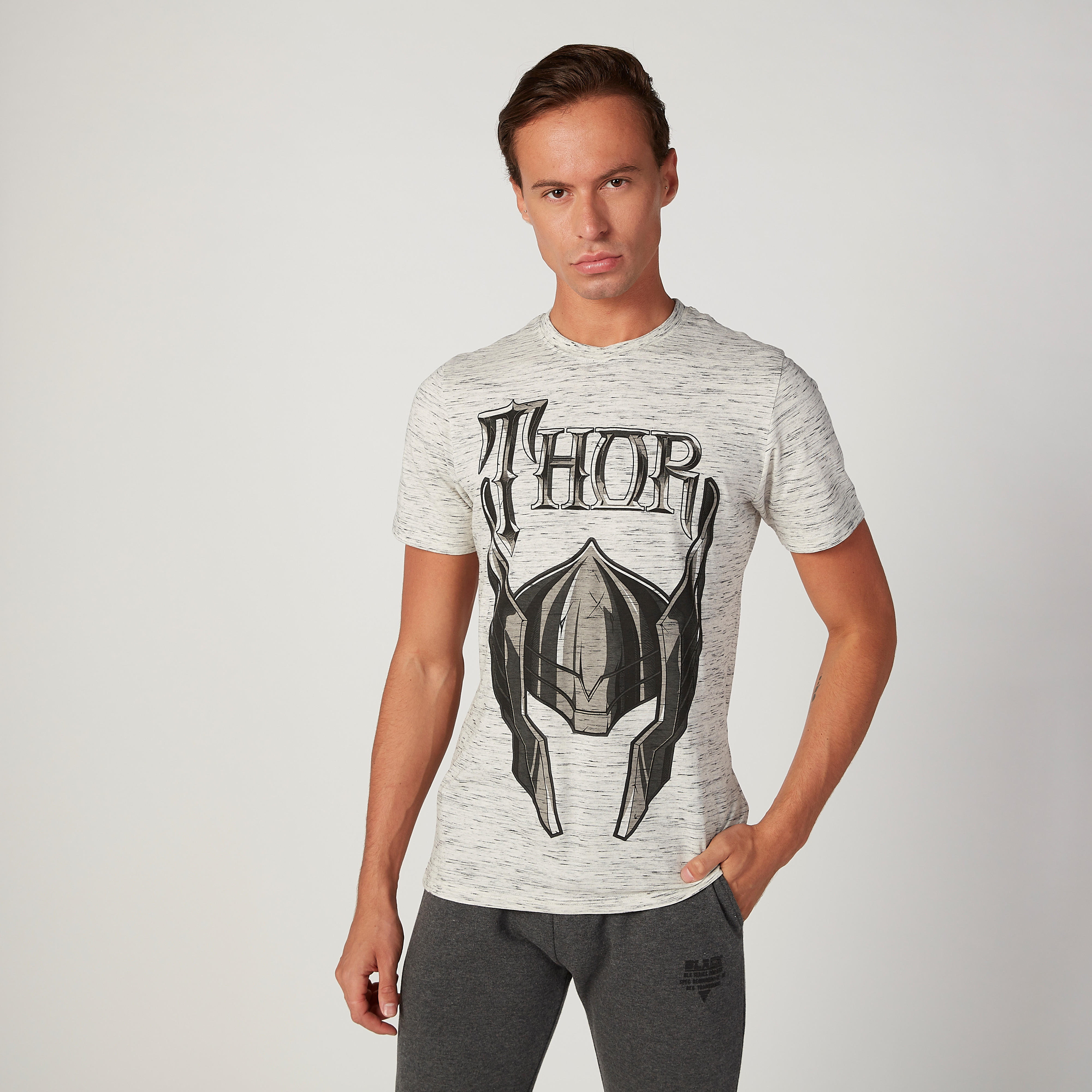 تيشيرت مستدام سليم فيت بياقة ضيّقة وطبعات ثور -men-clothing-tshirtsandpolos-tshirts-image-4