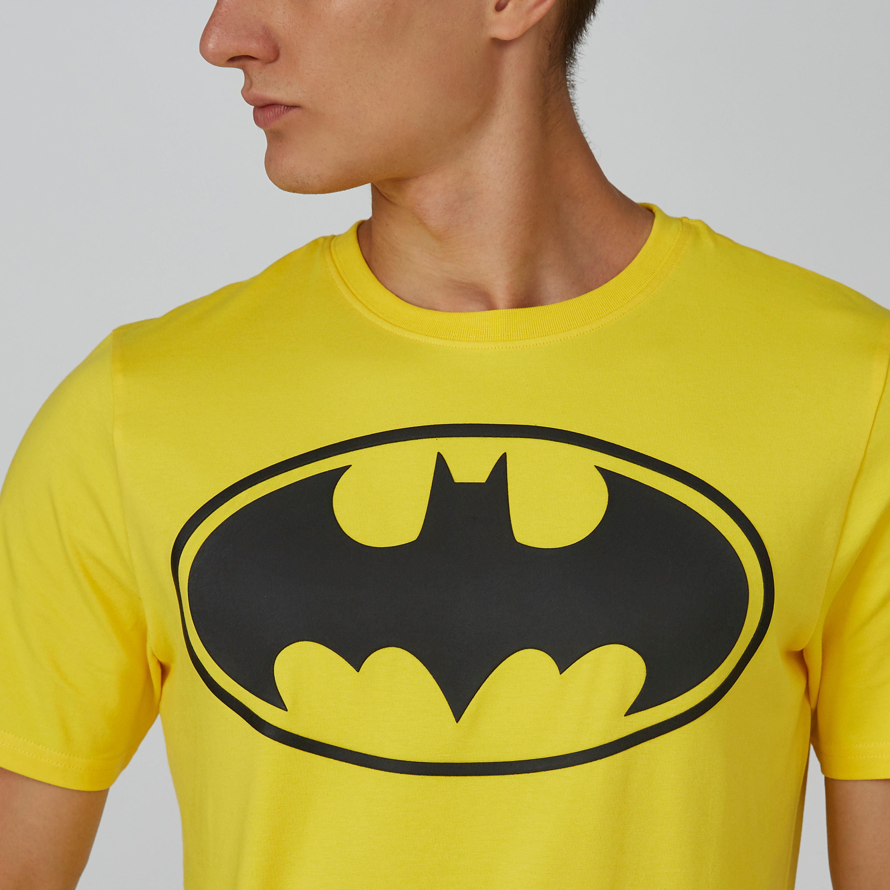 تيشيرت مستدام سليم بياقة ضيّقة وطبعات باتمان -men-clothing-tshirtsandpolos-tshirts-image-4