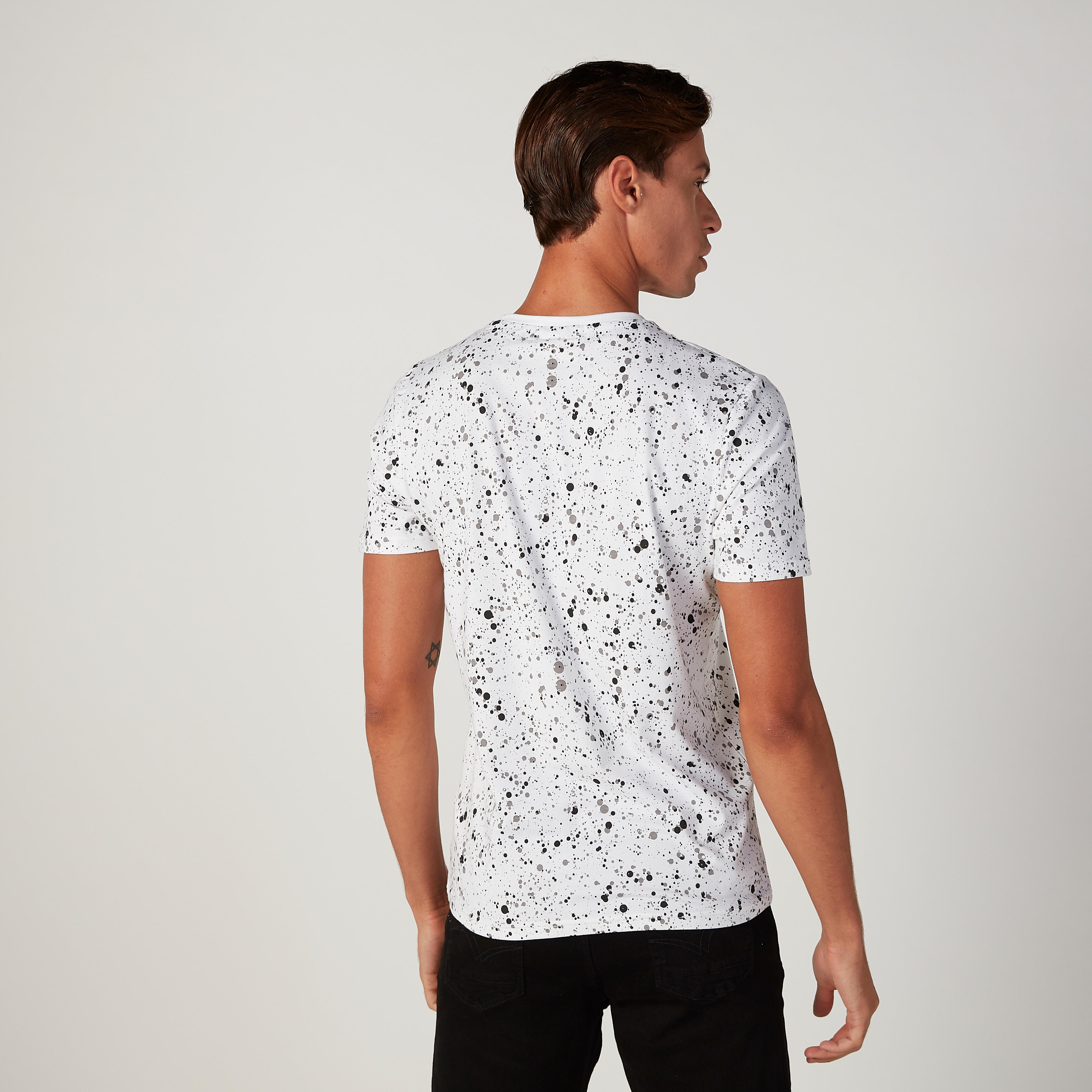 تيشيرت مستدام سليم فيت بياقة ضيّقة وطبعات كابتن أمريكا -men-clothing-tshirtsandpolos-tshirts-image-4