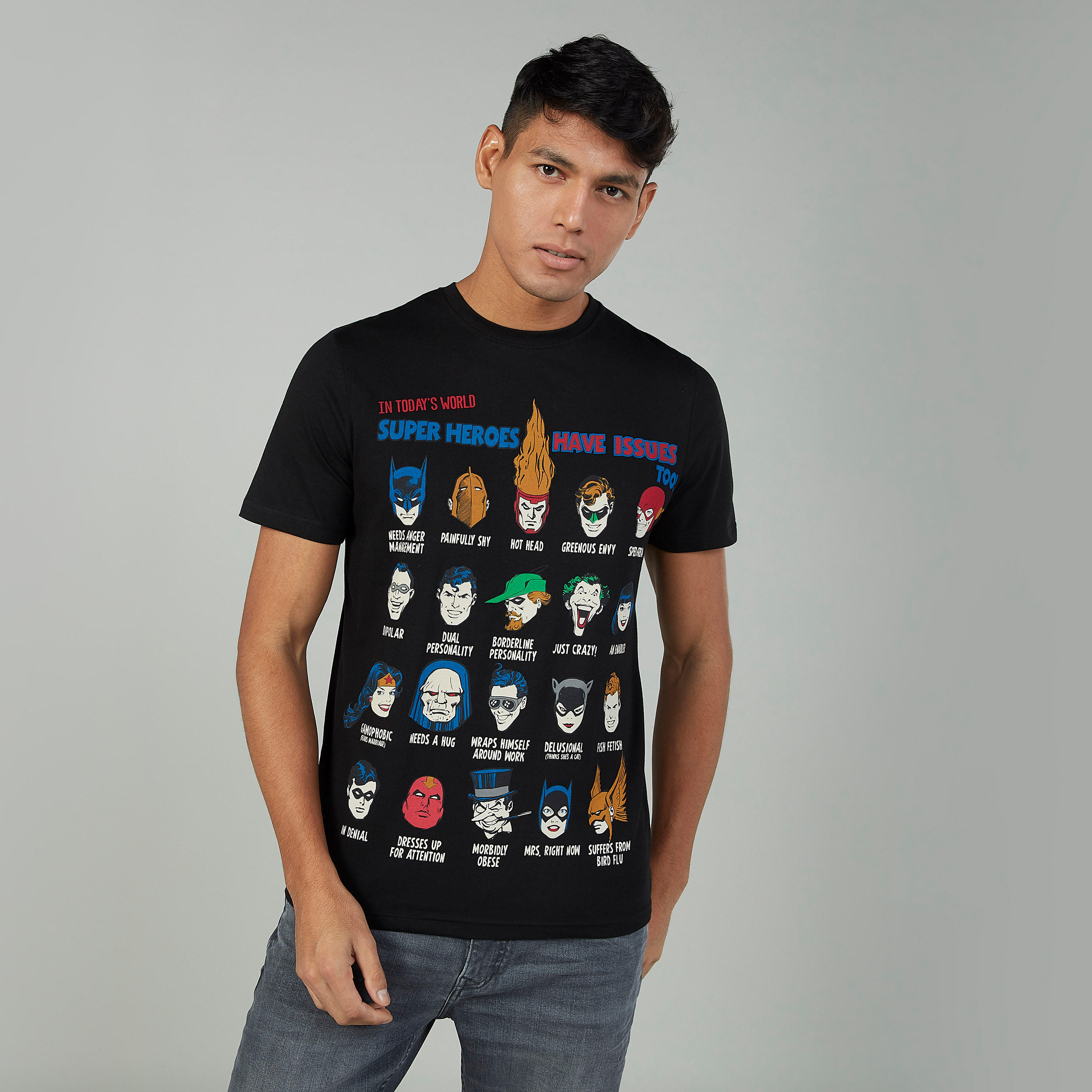 تيشيرت مستدام سليم بياقة ضيقة وأكمام قصيرة بطبعات جاستيس ليج -men-clothing-tshirtsandpolos-tshirts-image-1