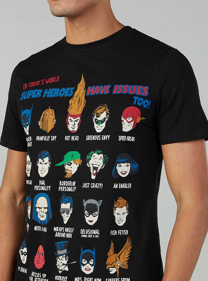 تيشيرت مستدام سليم بياقة ضيقة وأكمام قصيرة بطبعات جاستيس ليج -men-clothing-tshirtsandpolos-tshirts-image-3