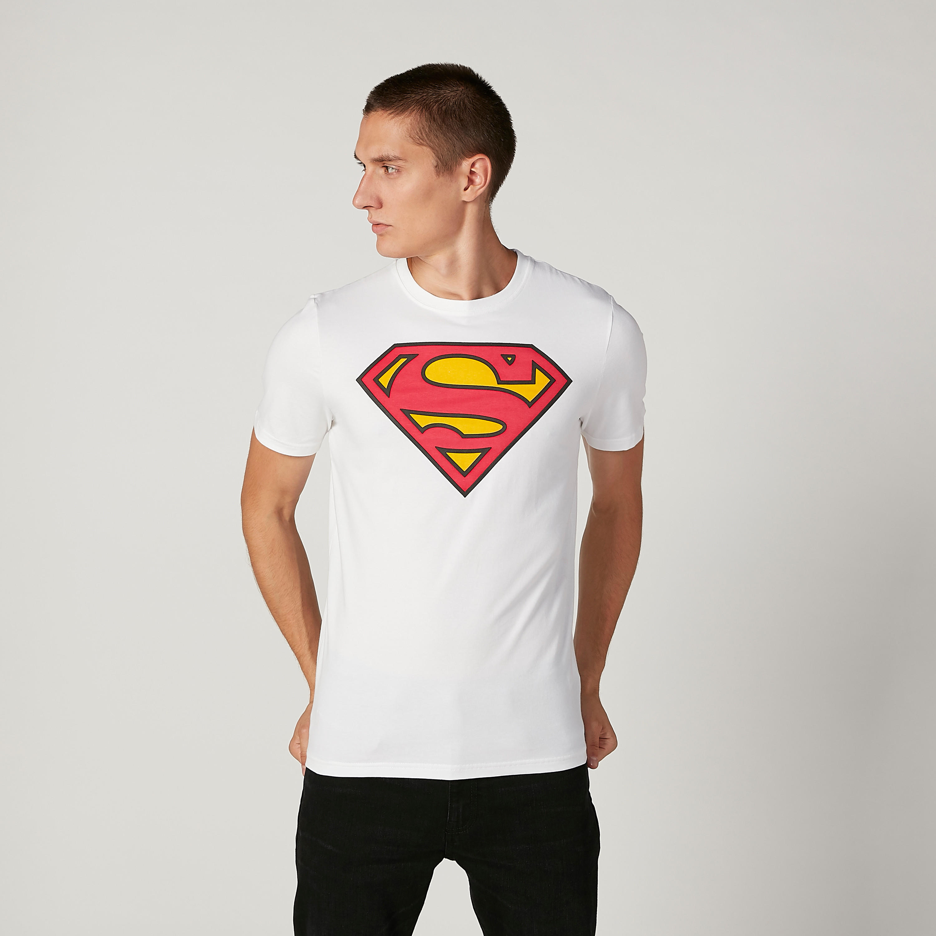 تيشيرت مستدام سليم وياقة ضيّقة وطبعات سوبرمان-men-clothing-tshirtsandpolos-tshirts-image-1