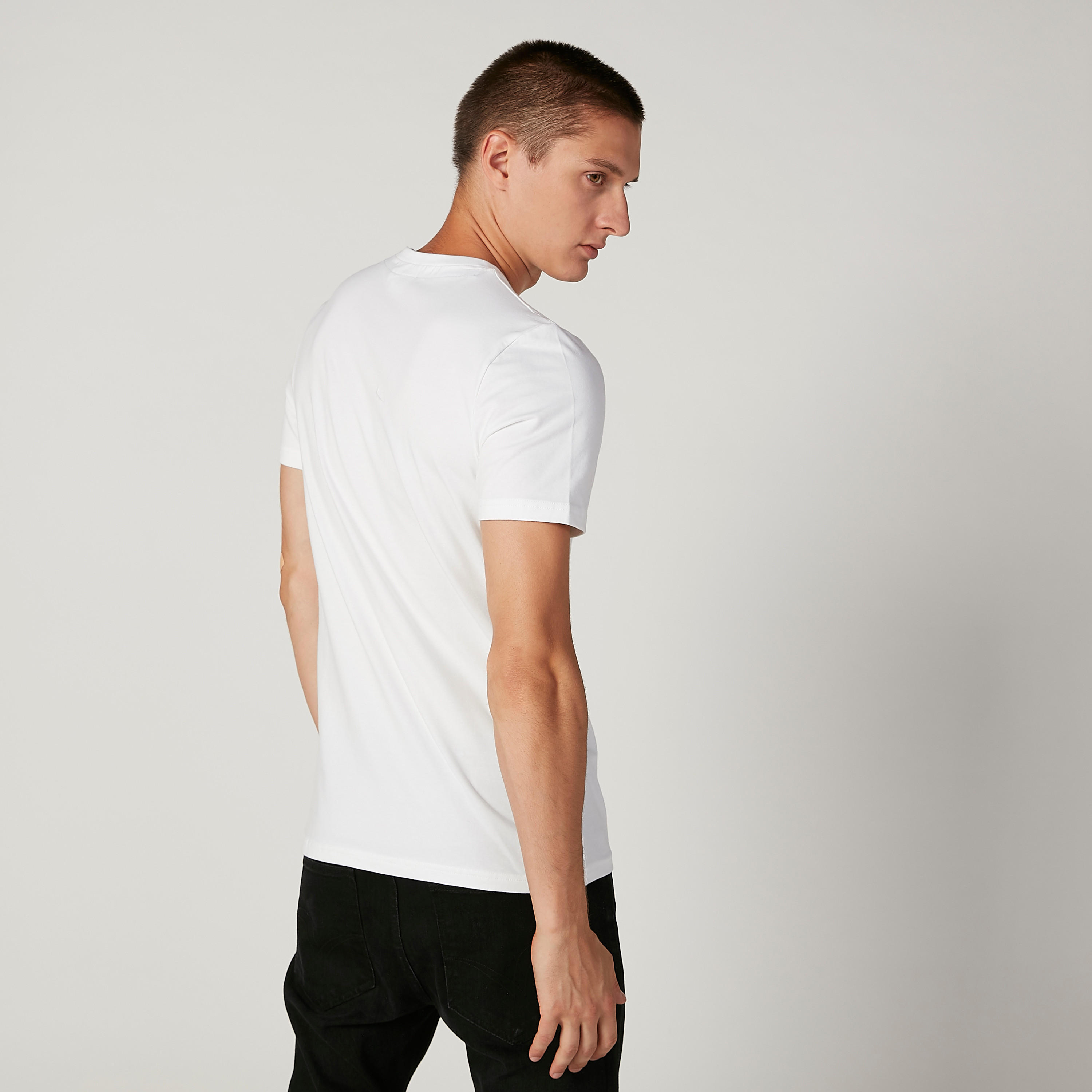 تيشيرت مستدام سليم وياقة ضيّقة وطبعات سوبرمان-men-clothing-tshirtsandpolos-tshirts-image-4