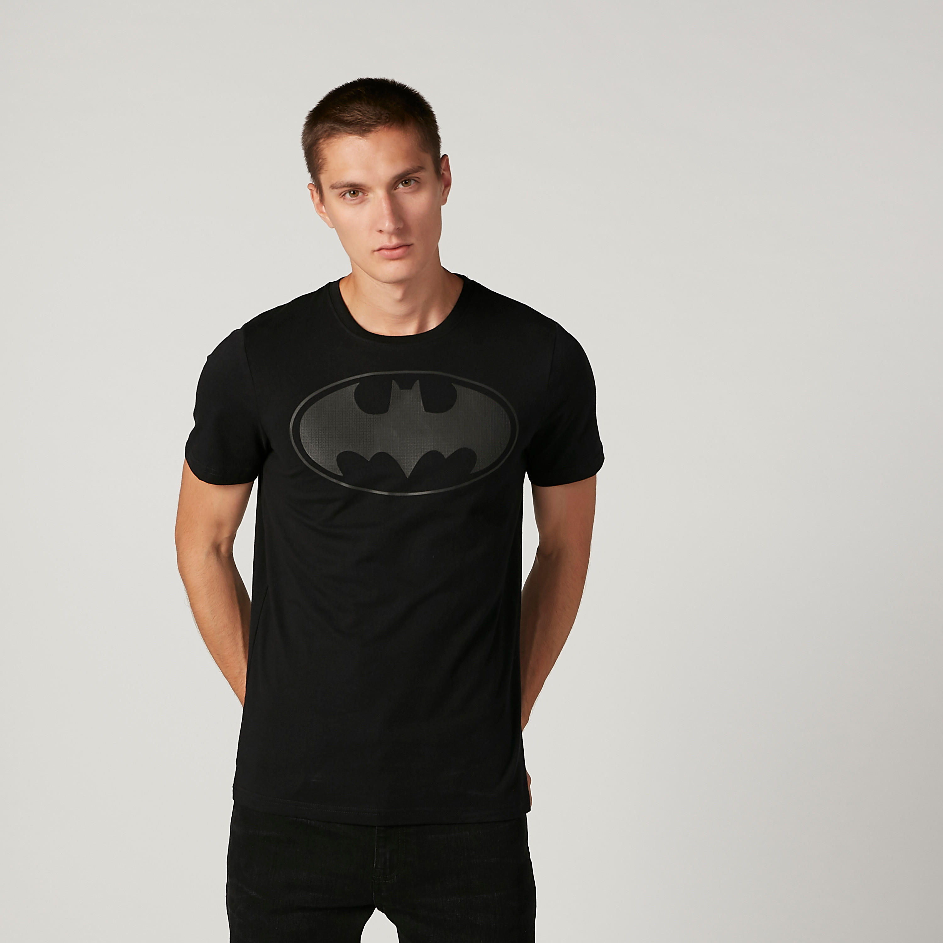 تيشيرت مستدام سليم بياقة ضيّقة وطبعات باتمان-men-clothing-tshirtsandpolos-tshirts-image-1