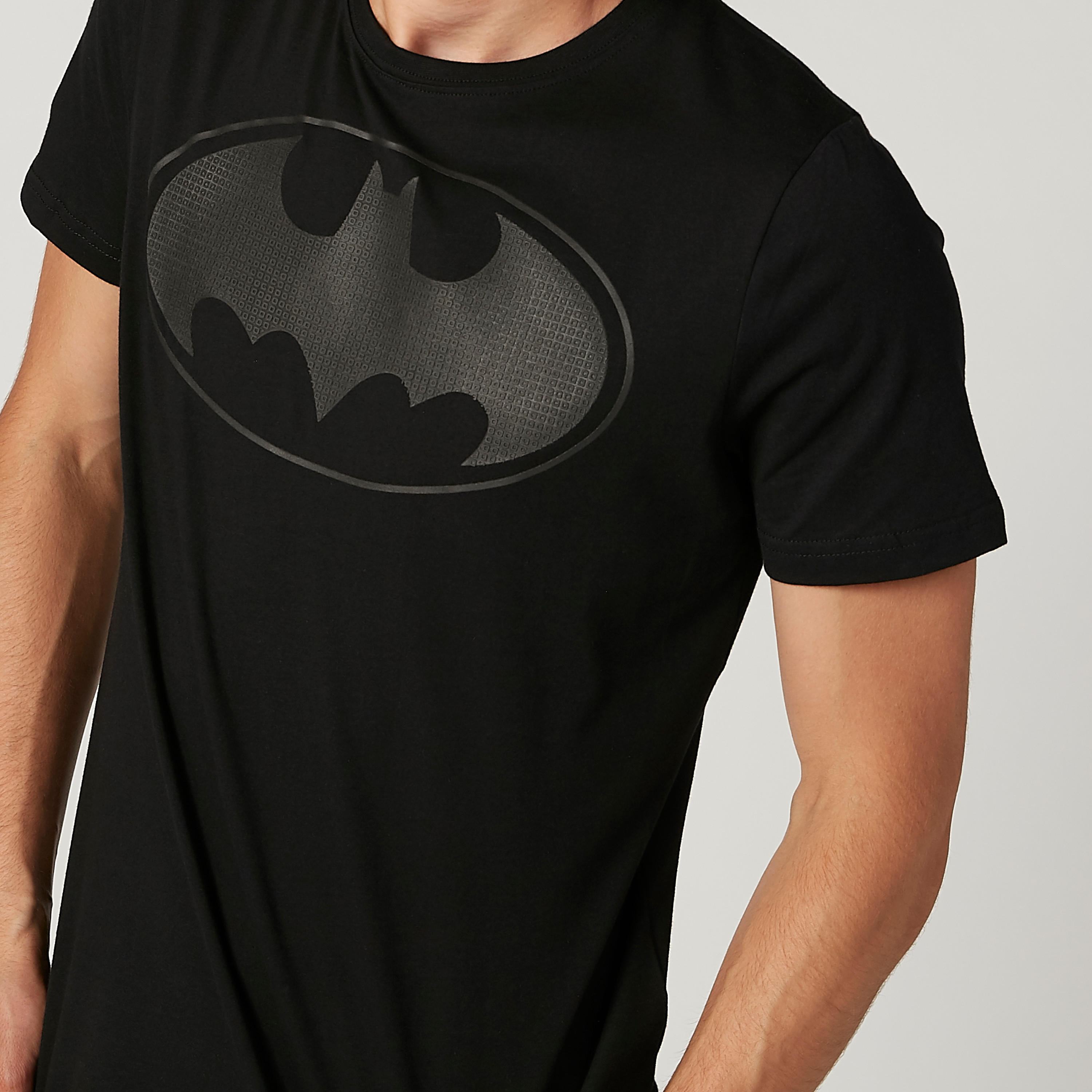 تيشيرت مستدام سليم بياقة ضيّقة وطبعات باتمان-men-clothing-tshirtsandpolos-tshirts-image-3