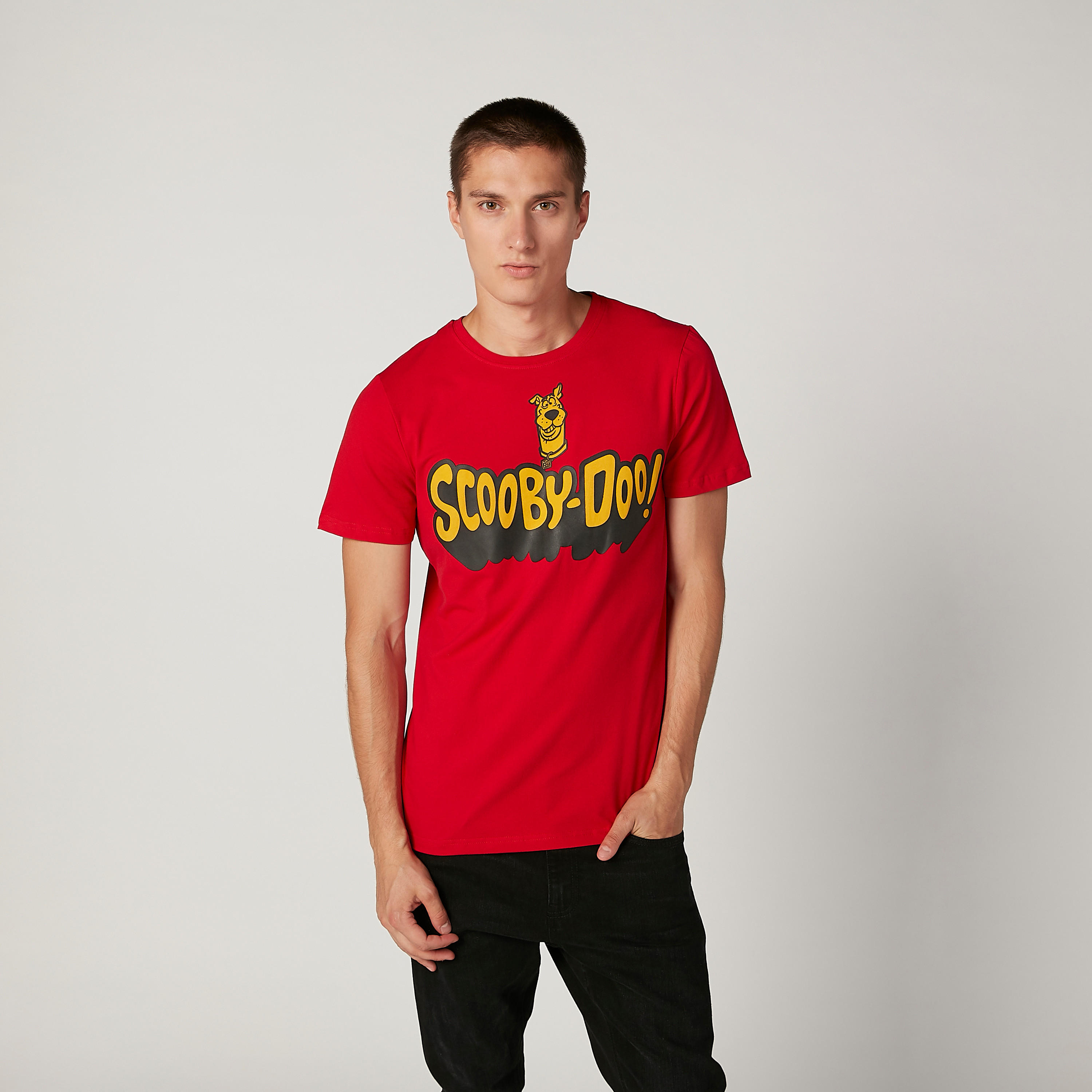 تيشيرت مستدام بأكمام قصيرة وياقة ضيقة وطبعات سكوبي دوو -men-clothing-tshirtsandpolos-tshirts-image-1