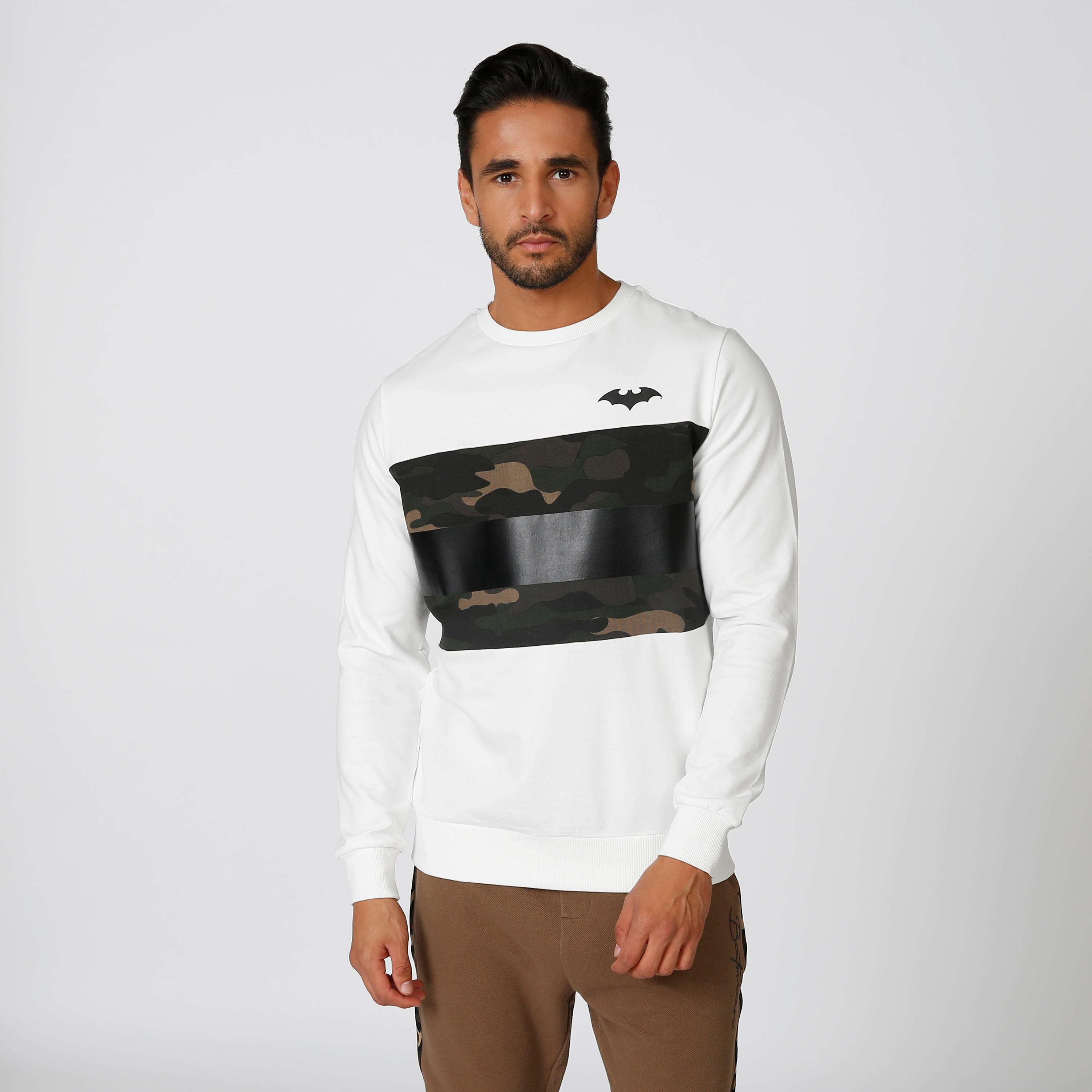 سويت شيرت  مستدام بياقة مستديرة وأكمام طويلة وطبعات باتمان -men-winterwear-hoodiesandsweatshirts-image-1