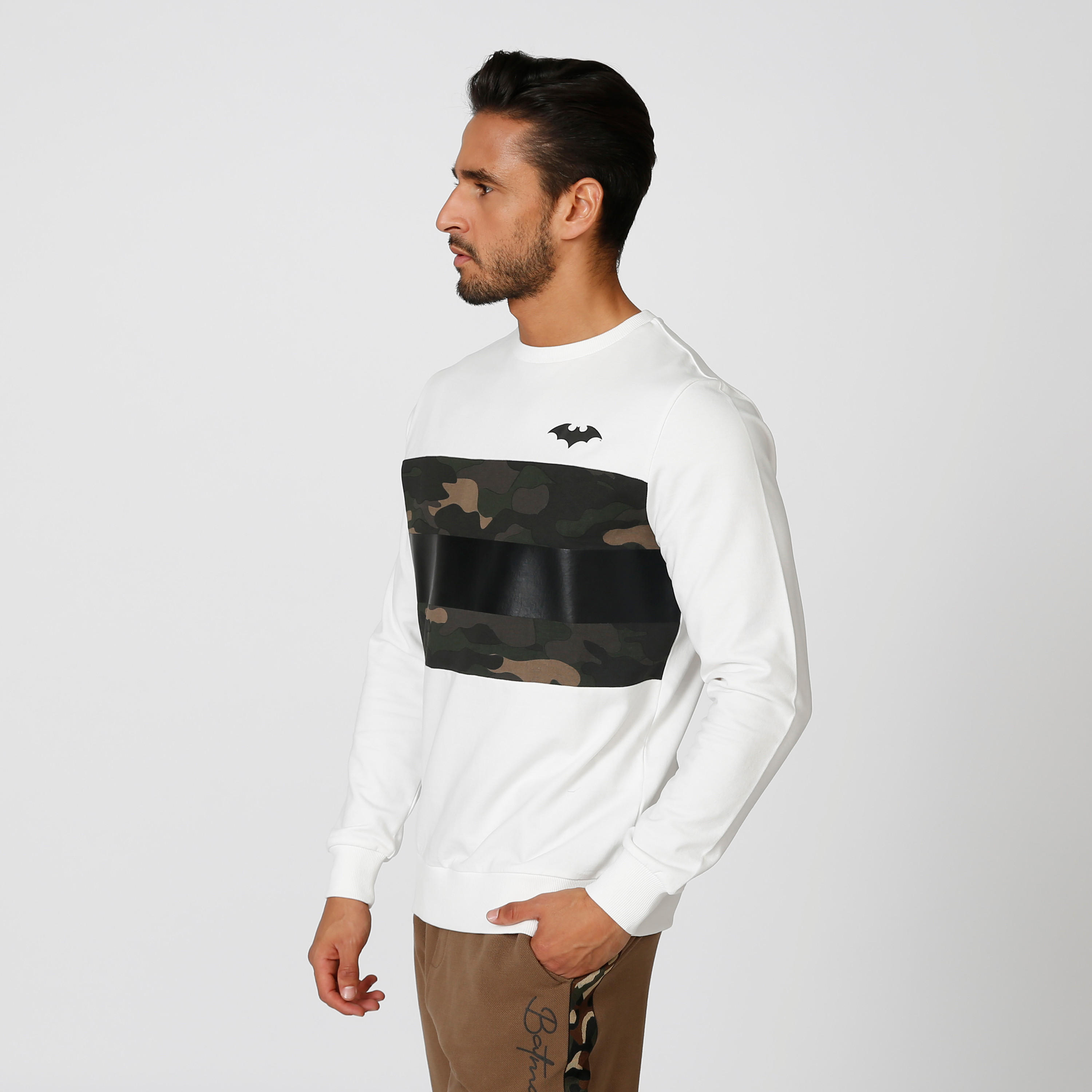 سويت شيرت  مستدام بياقة مستديرة وأكمام طويلة وطبعات باتمان -men-winterwear-hoodiesandsweatshirts-image-2