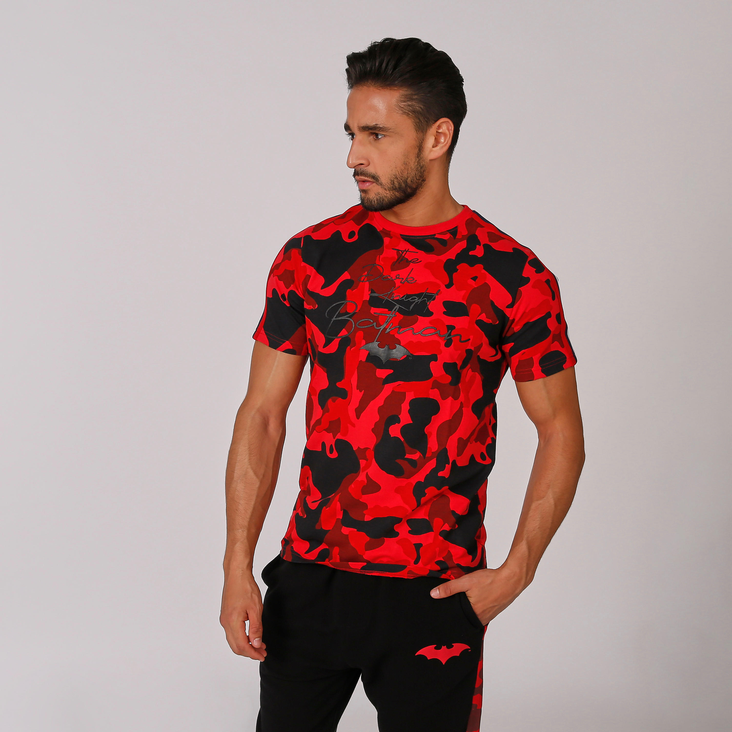 Slim Fit Sustainable Batman Printed with Short Sleeves-men-clothing-tshirtsandpolos-tshirts-image-1