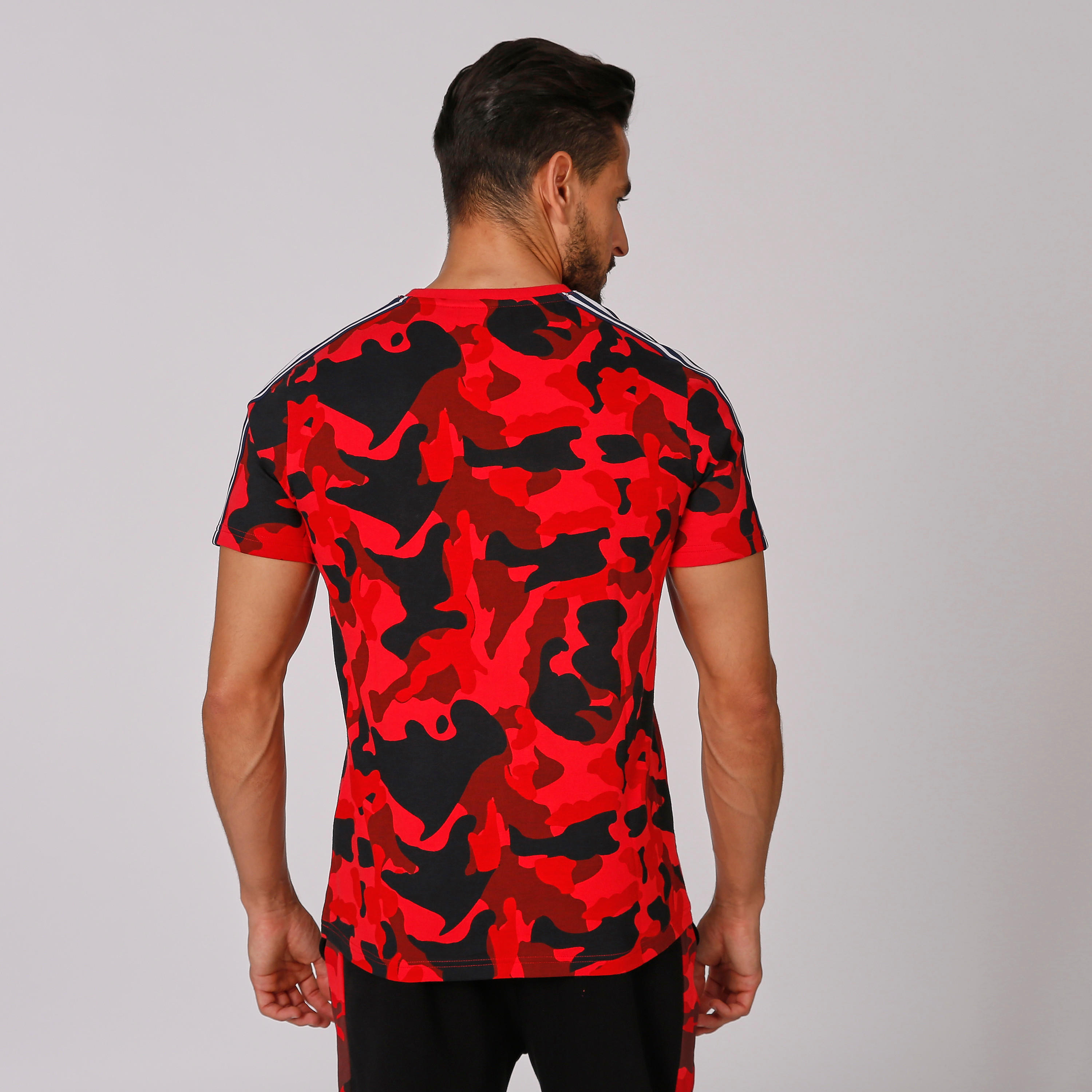 Slim Fit Sustainable Batman Printed with Short Sleeves-men-clothing-tshirtsandpolos-tshirts-image-2