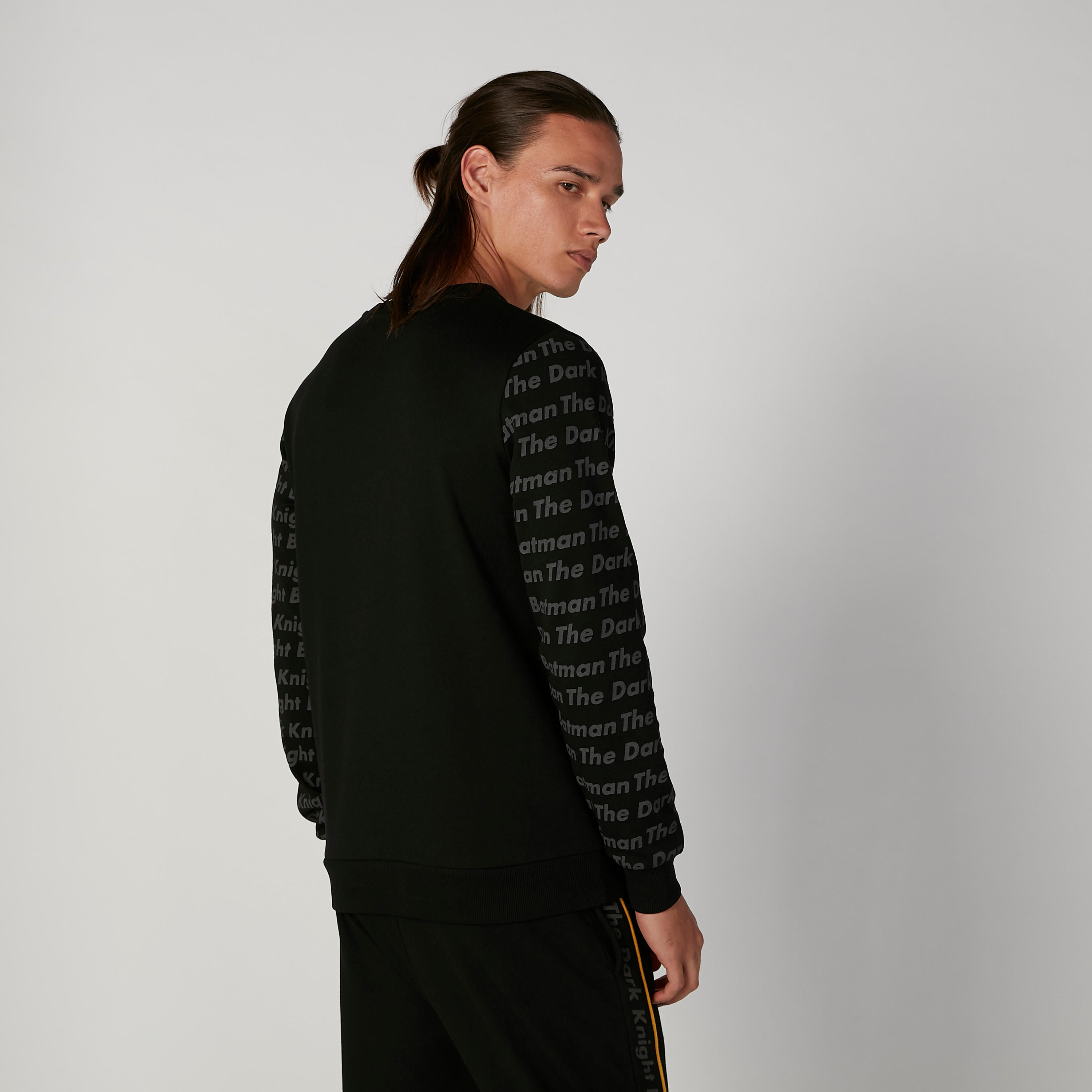 سويت شيرت مستدام بأكمام طويلة وطبعات -men-winterwear-hoodiesandsweatshirts-image-3