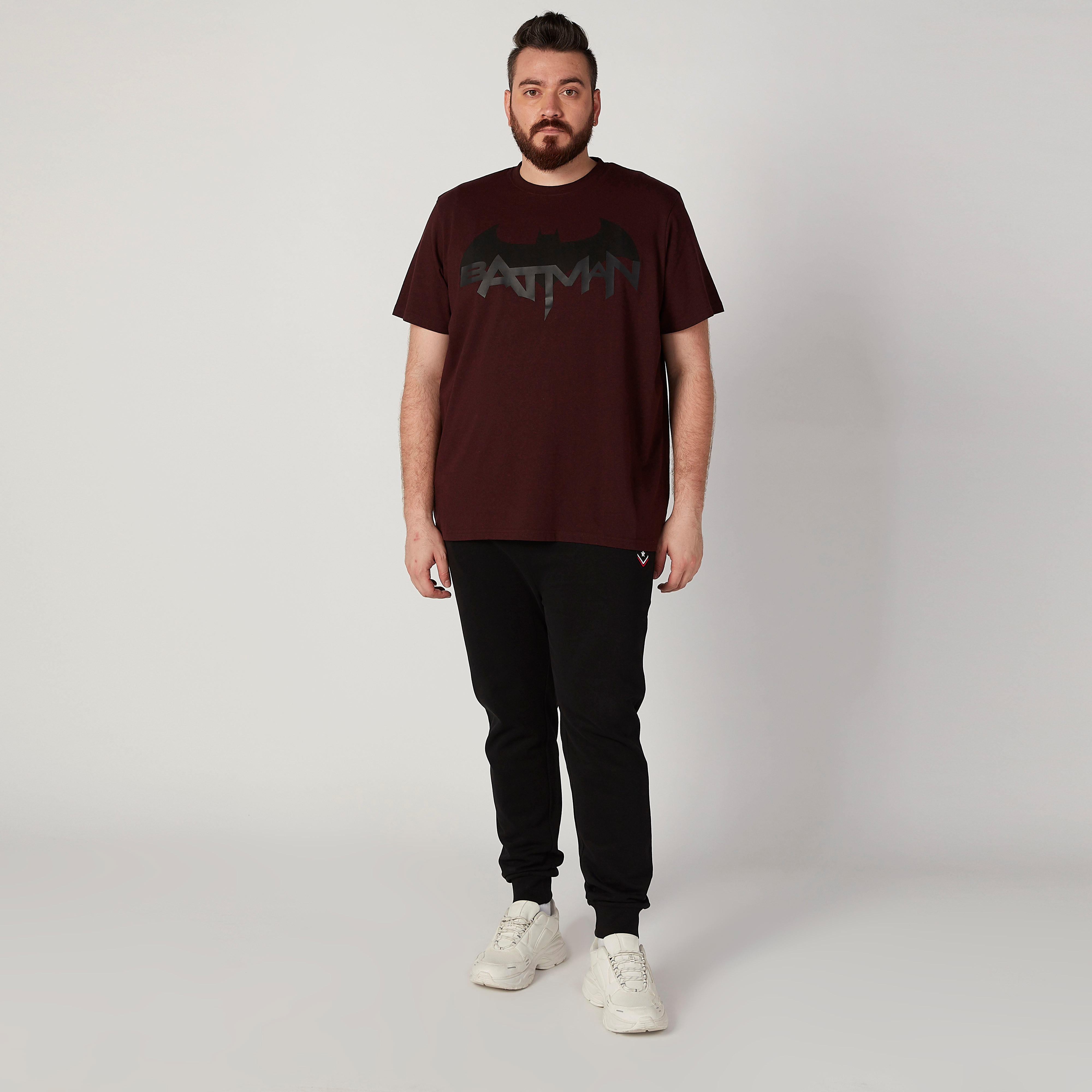 تيشيرت مستدام سليم فيت بياقة ضيّقة وطبعات كابتن أمريكا -men-clothing-tshirtsandpolos-tshirts-image-2
