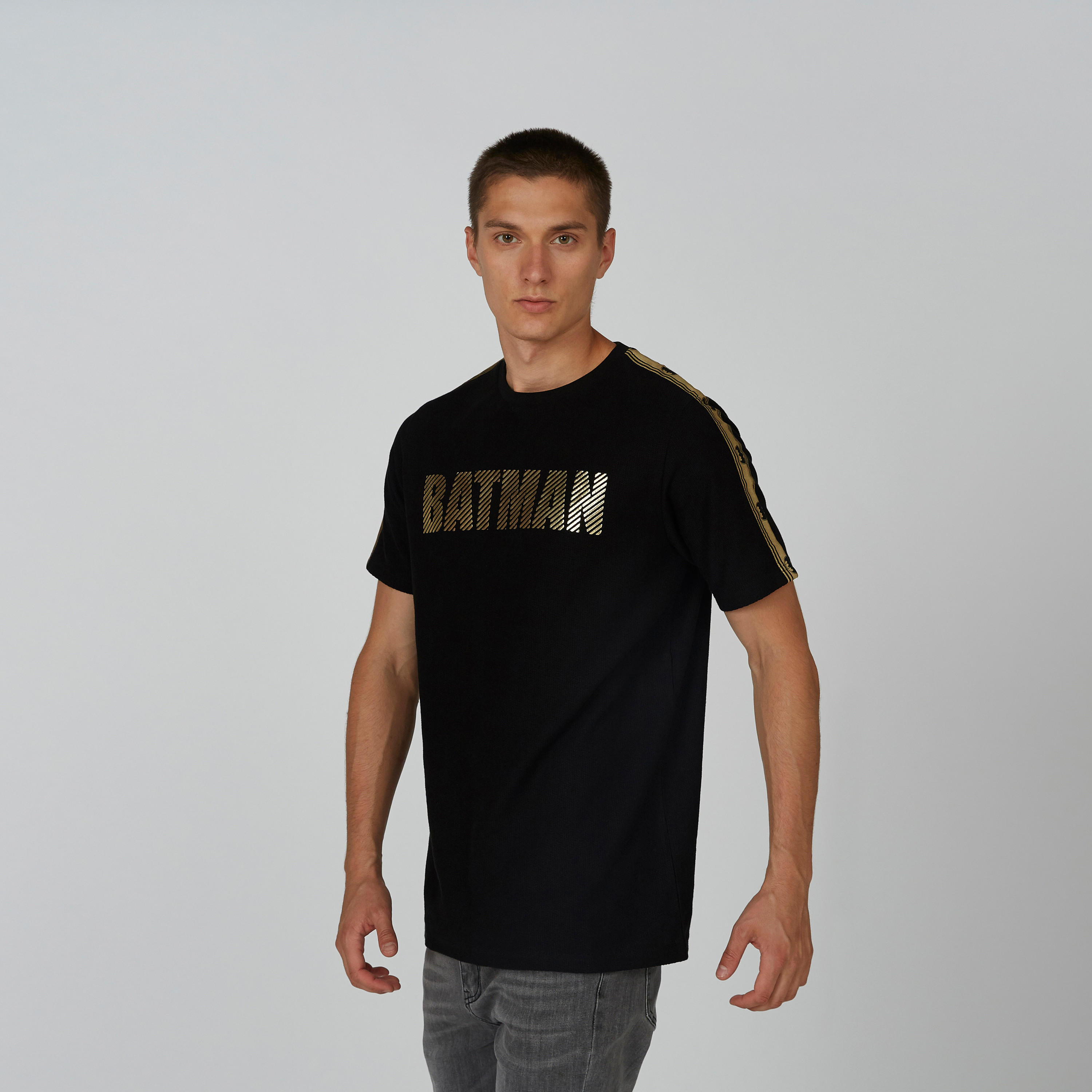 تيشيرت بياقة مستديرة وأكمام قصيرة وطبعات باتمان-men-clothing-tshirtsandpolos-tshirts-image-5
