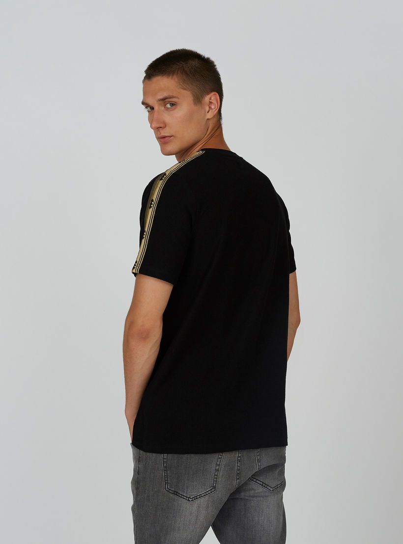 تيشيرت بياقة مستديرة وأكمام قصيرة وطبعات باتمان-men-clothing-tshirtsandpolos-tshirts-image-3
