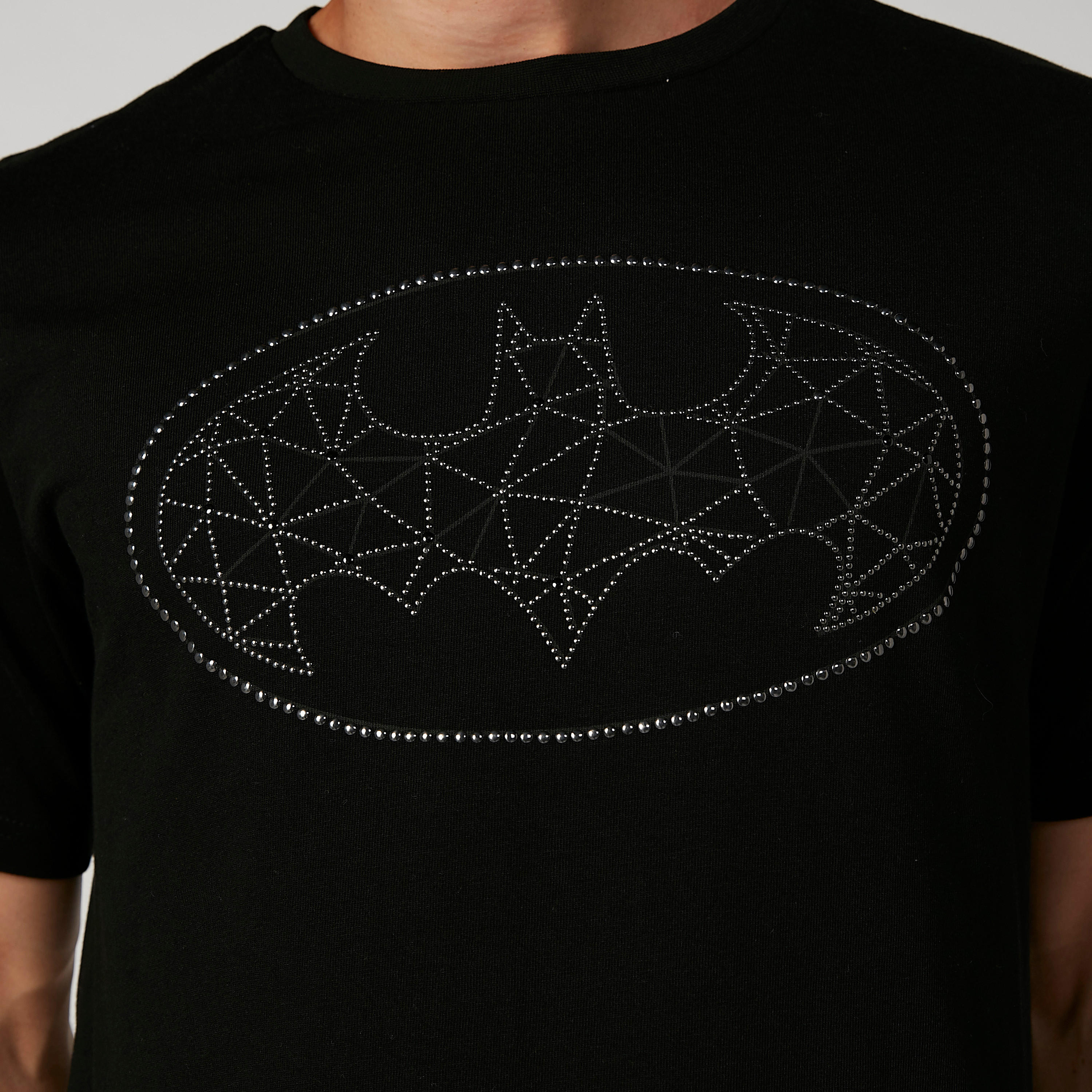تيشيرت مزيّن بياقة ضيّقة وأكمام قصيرة وطبعات باتمان-men-clothing-tshirtsandpolos-tshirts-image-4