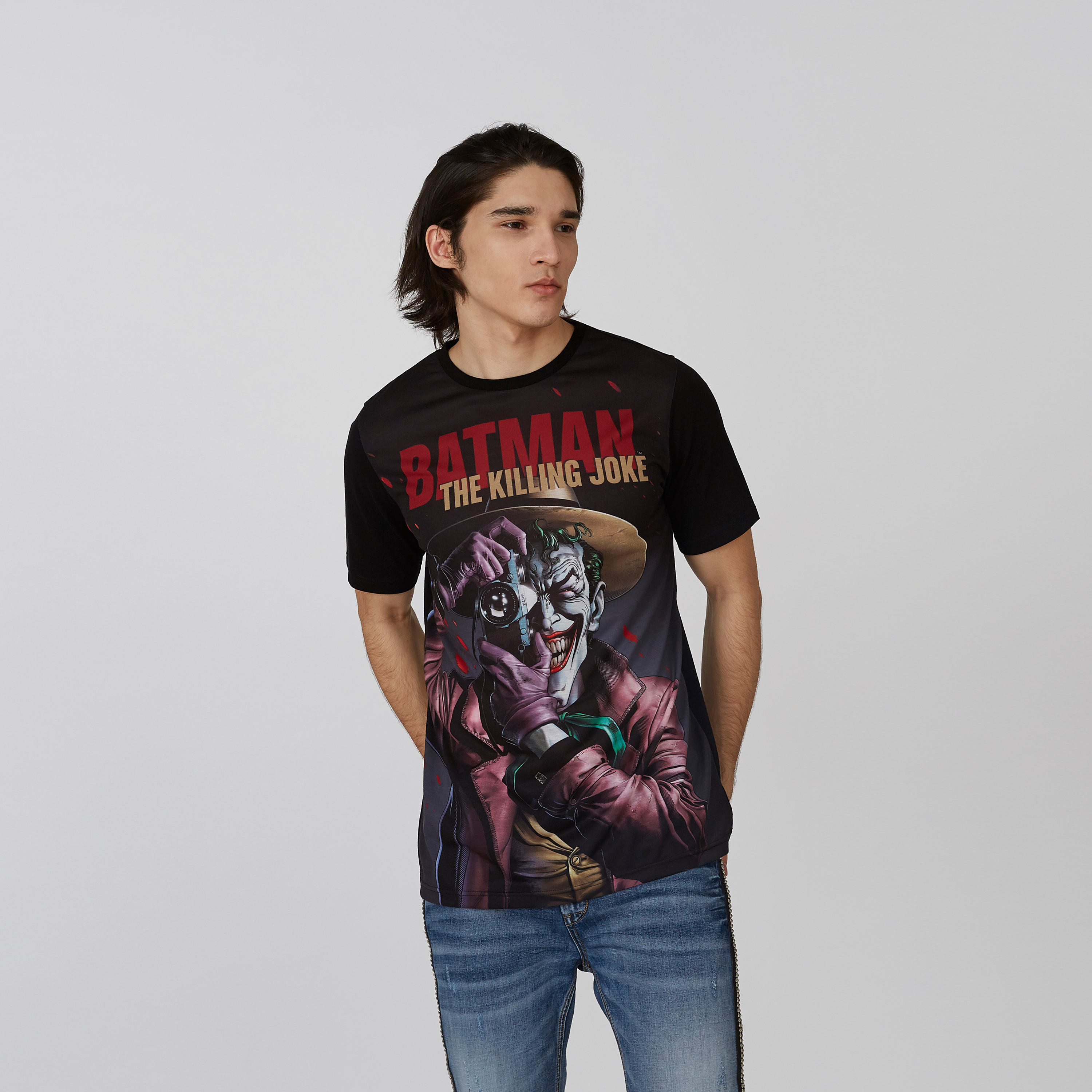 تيشيرت بياقة ضيّقة وأكمام قصيرة وطبعات باتمان-men-clothing-tshirtsandpolos-tshirts-image-1