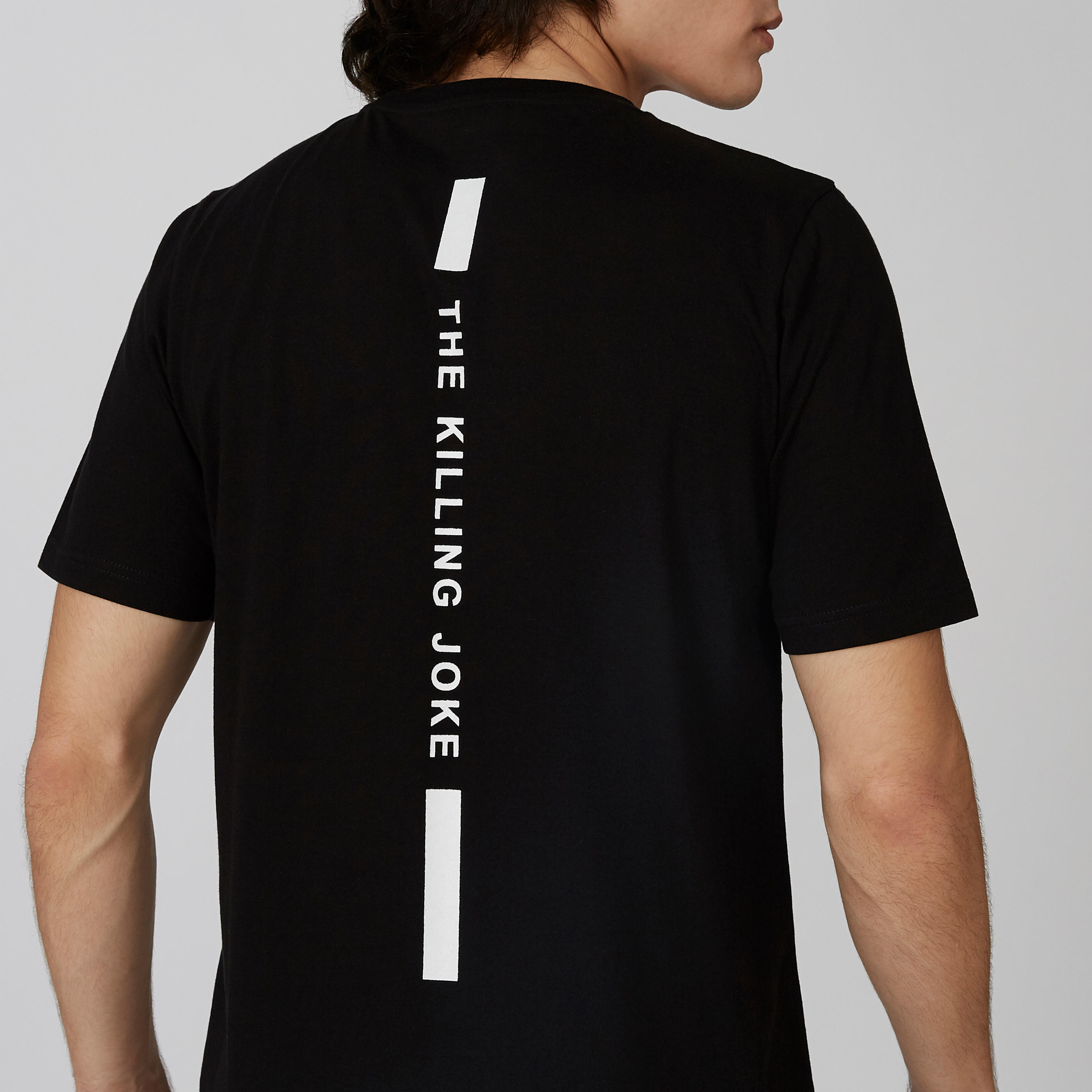 تيشيرت بياقة ضيّقة وأكمام قصيرة وطبعات باتمان-men-clothing-tshirtsandpolos-tshirts-image-4