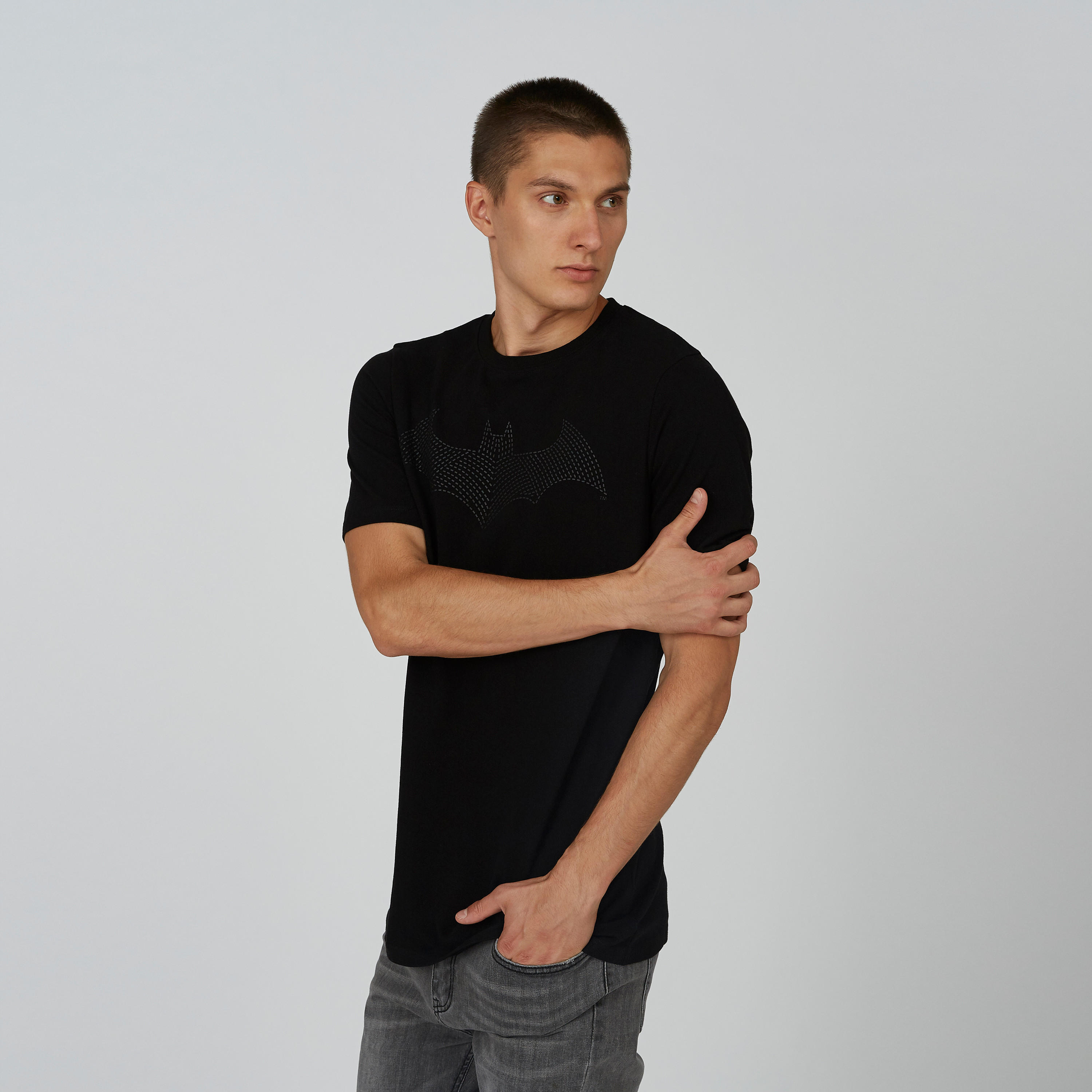 تيشيرت بياقة مستديرة وأكمام قصيرة وطبعات باتمان-men-clothing-tshirtsandpolos-tshirts-image-4