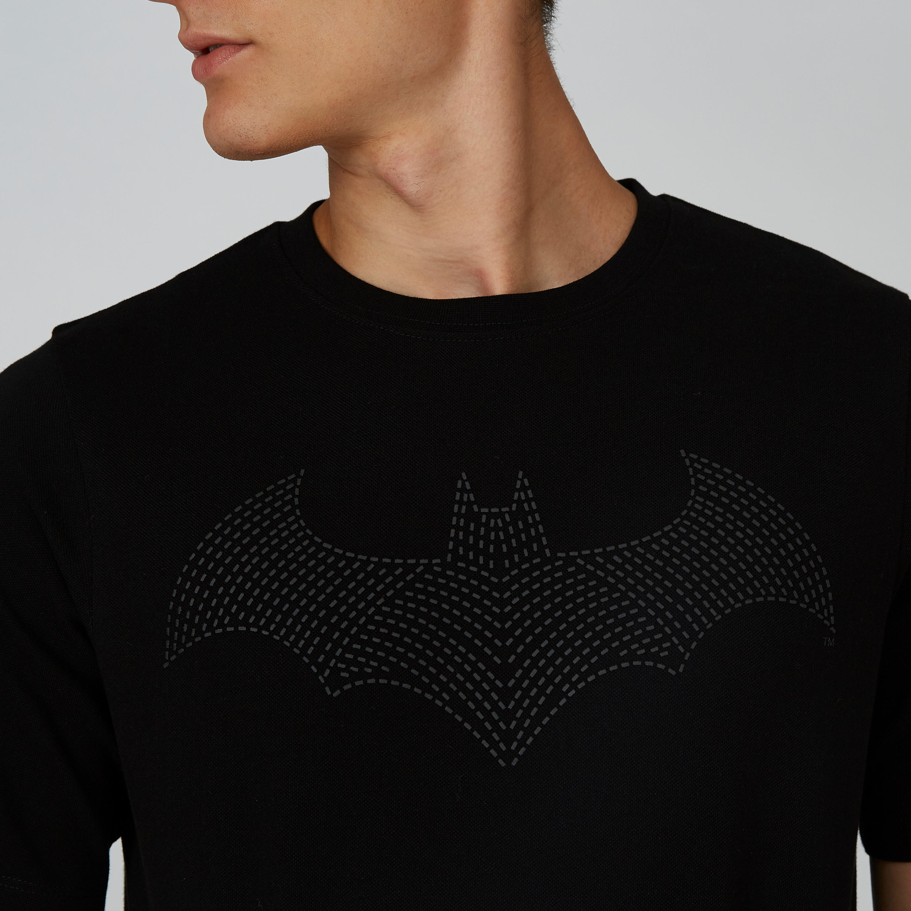 تيشيرت بياقة مستديرة وأكمام قصيرة وطبعات باتمان-men-clothing-tshirtsandpolos-tshirts-image-5