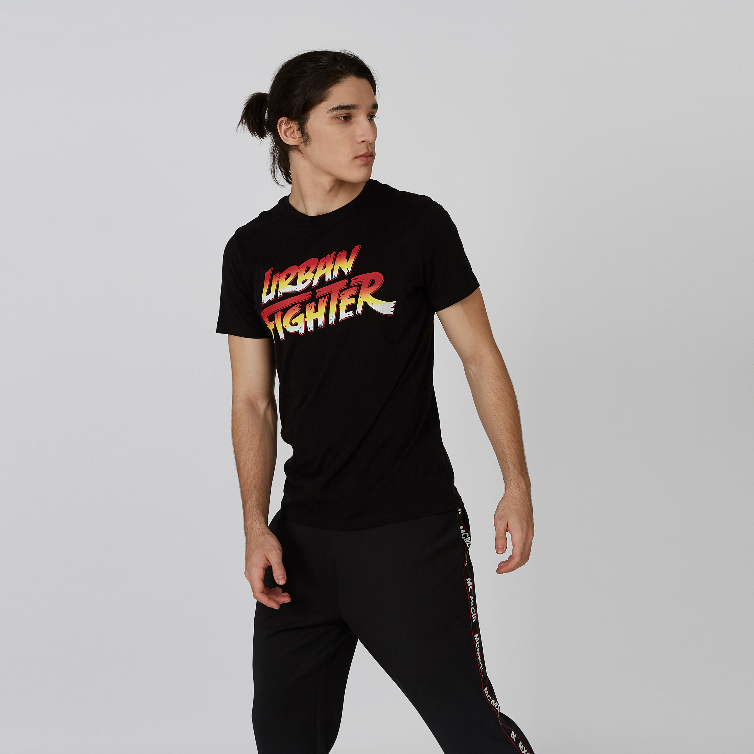 تيشيرت بياقة مستديرة وأكمام قصيرة وطبعات-men-clothing-tshirtsandpolos-tshirts-image-4