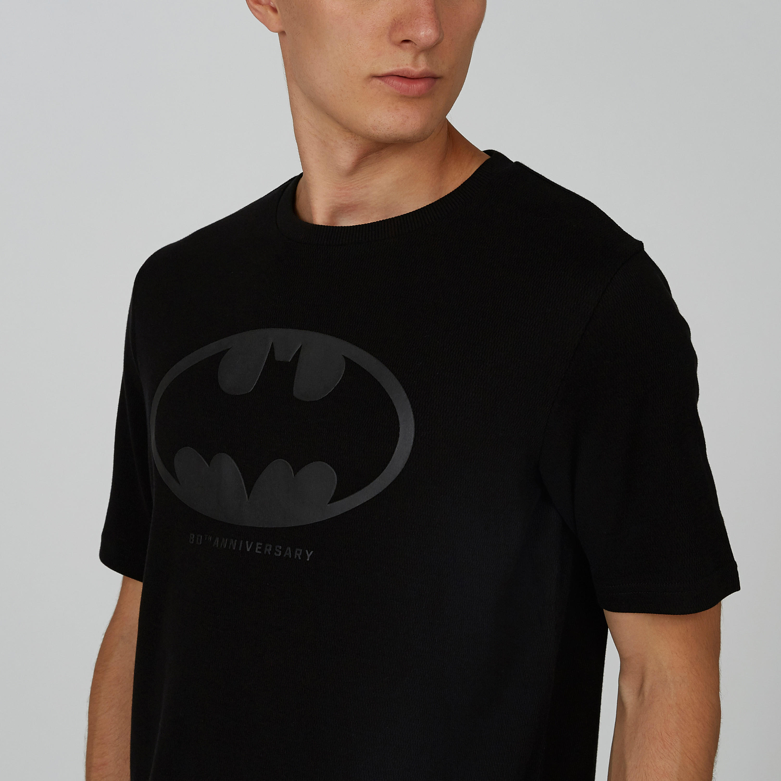 تيشيرت بياقة مستديرة وأكمام قصيرة وطبعات باتمان-men-clothing-tshirtsandpolos-tshirts-image-4