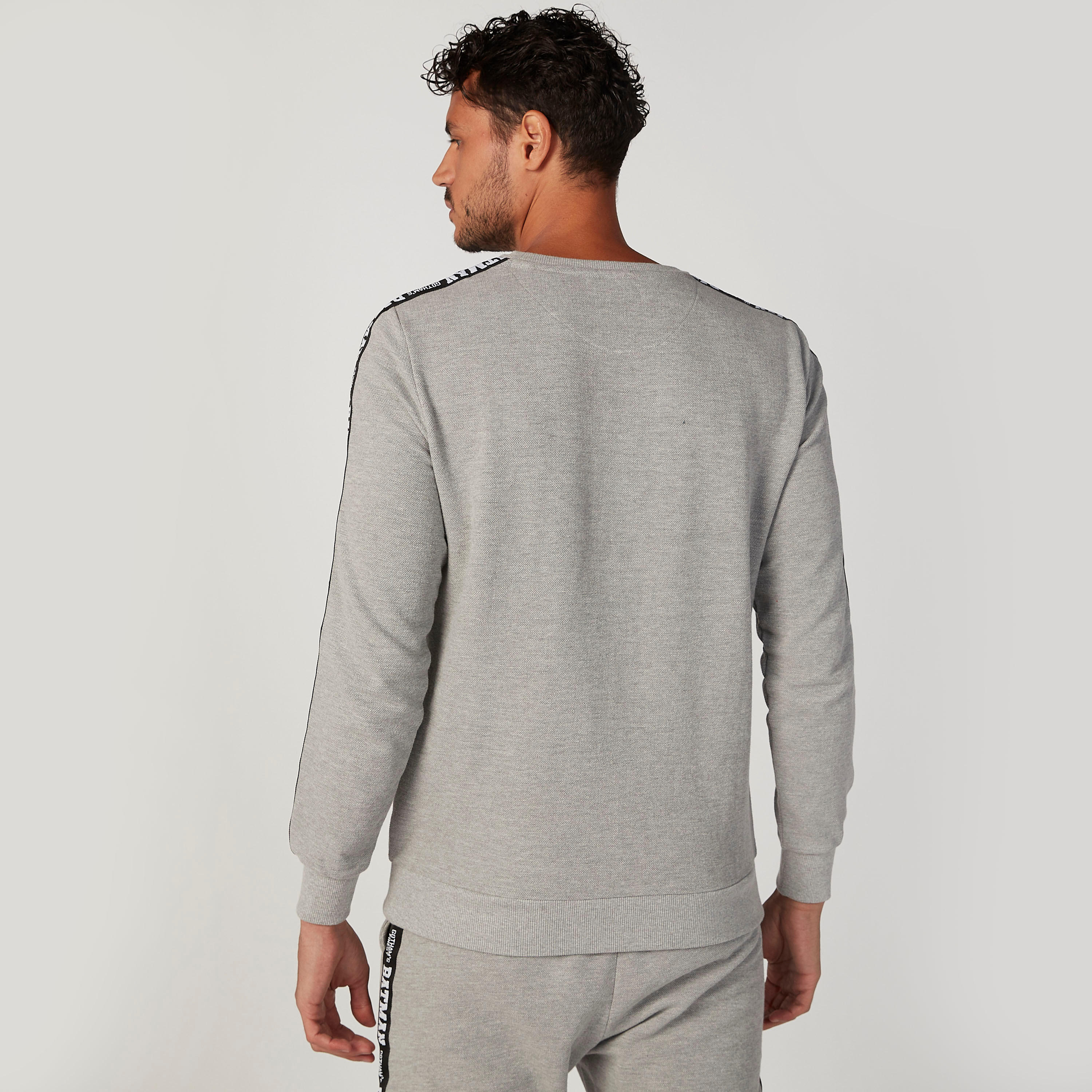 سويت شيرت بياقة مستديرة وأكمام طويلة وطبعات باتمان-men-winterwear-hoodiesandsweatshirts-image-2