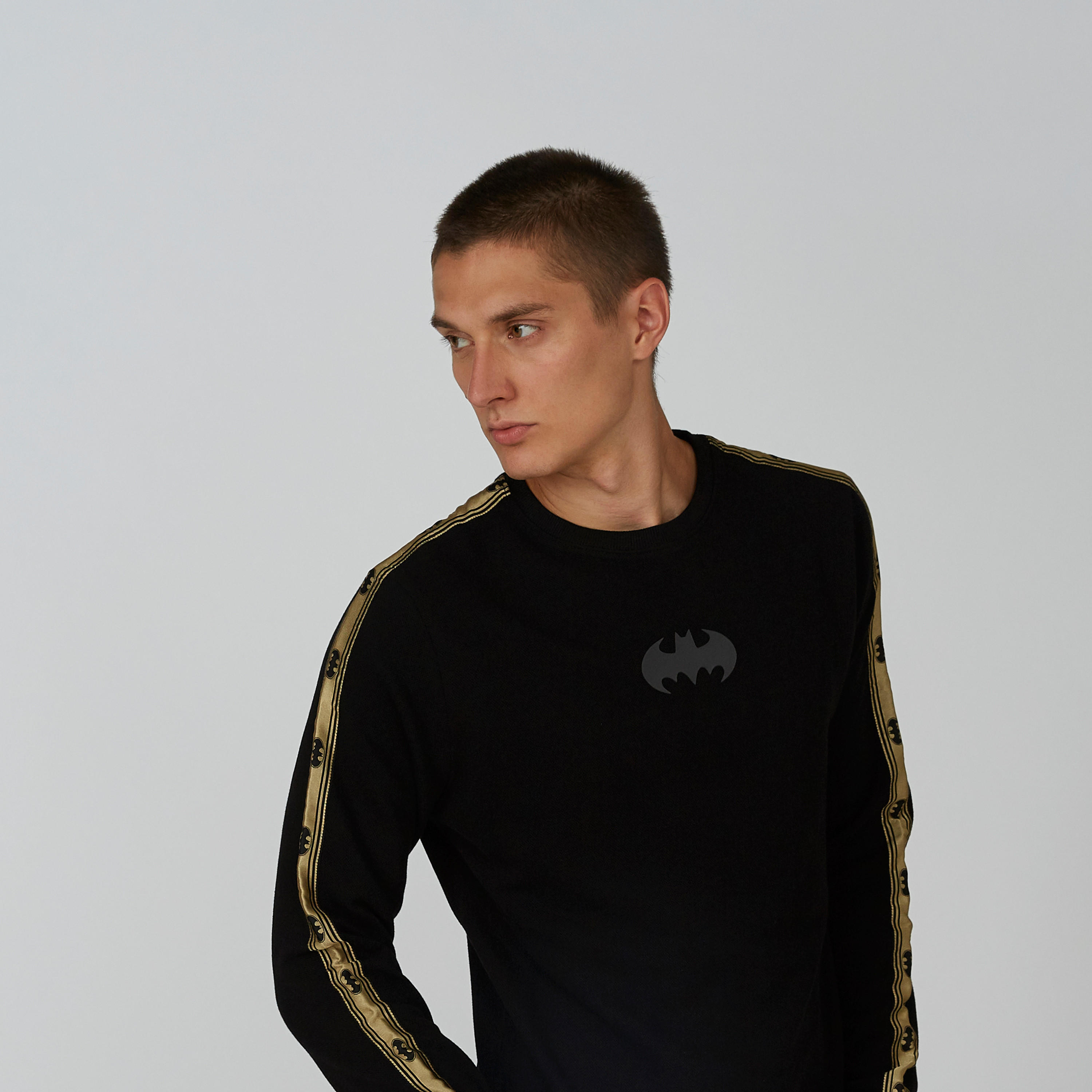 سويت شيرت بياقة مستديرة وأكمام طويلة وطبعات باتمان-men-winterwear-hoodiesandsweatshirts-image-5