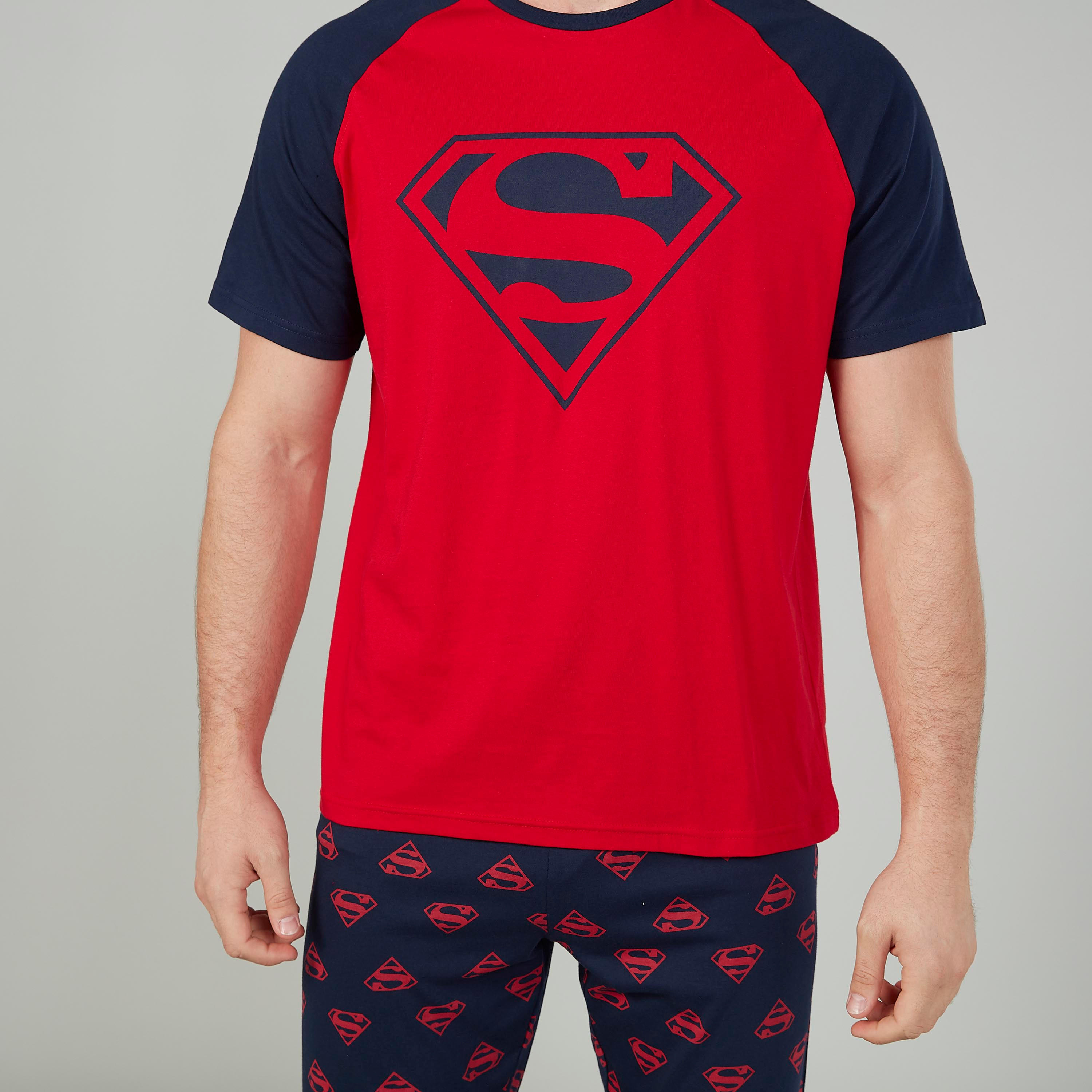 طقم مستدام من بنطلون رياضي وتيشيرت بطبعات سوبرمان-men-clothing-nightwear-sets-image-2