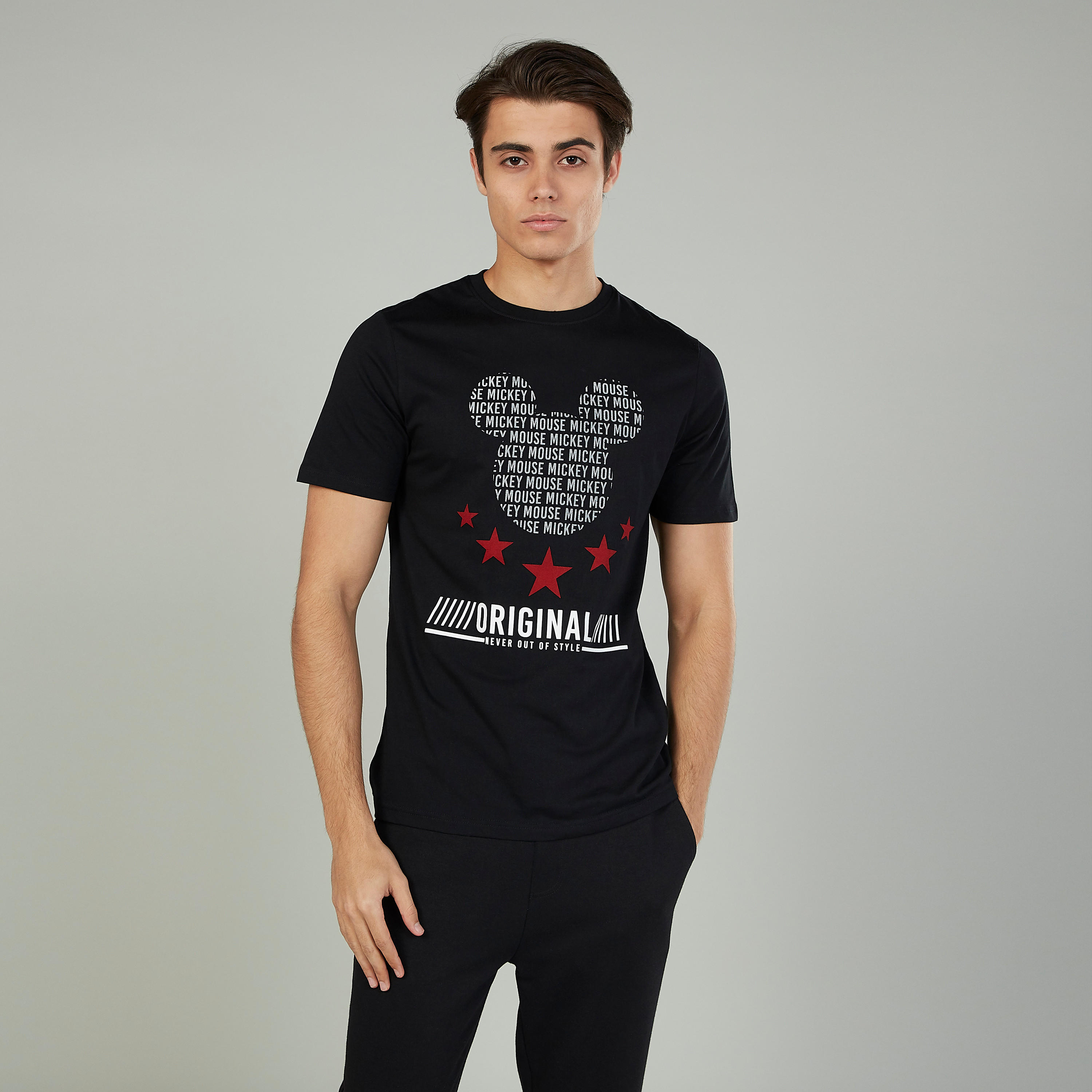 فستان مستدام طويل سادة بياقة V وأكمام واسعة-men-clothing-tshirtsandpolos-tshirts-image-1