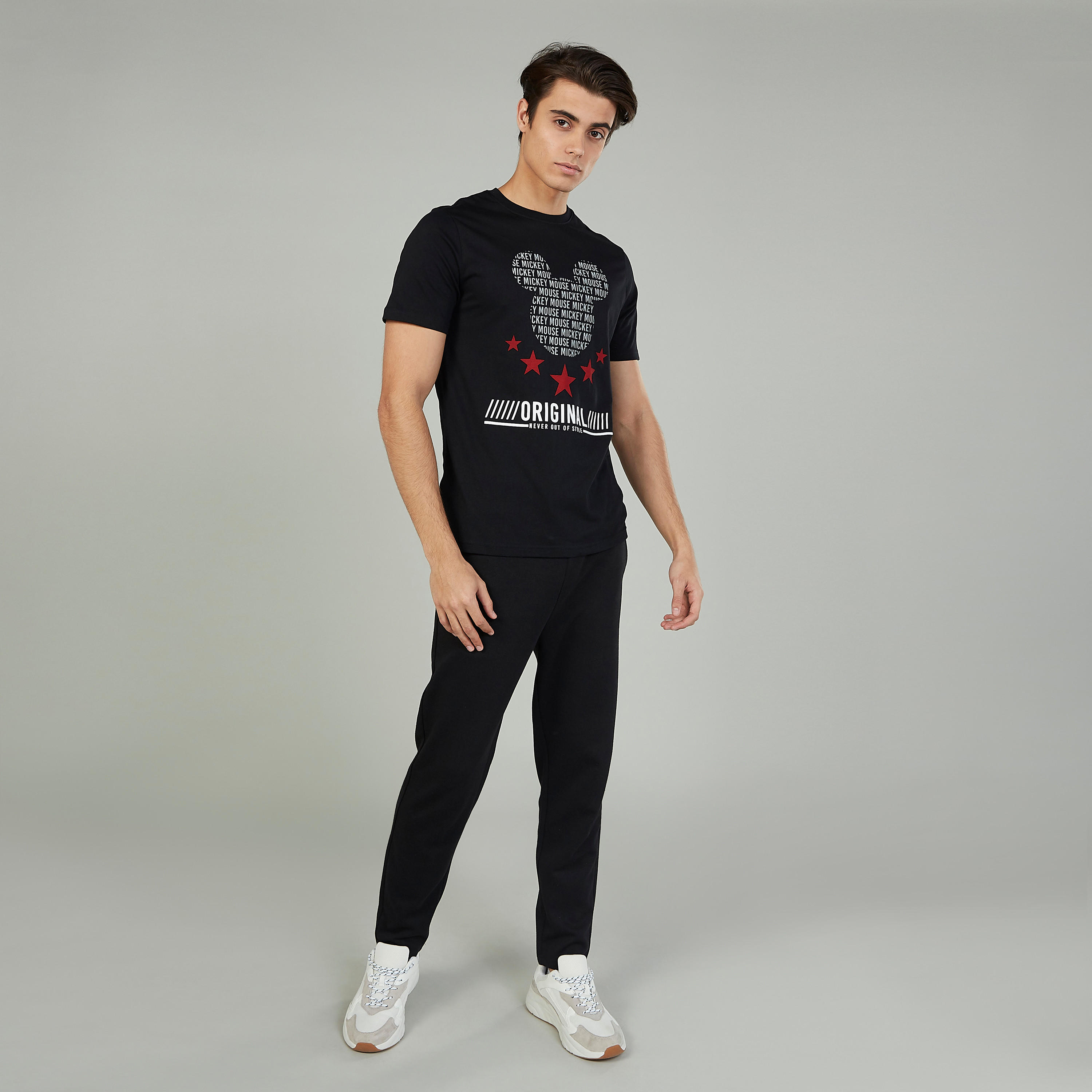 فستان مستدام طويل سادة بياقة V وأكمام واسعة-men-clothing-tshirtsandpolos-tshirts-image-2
