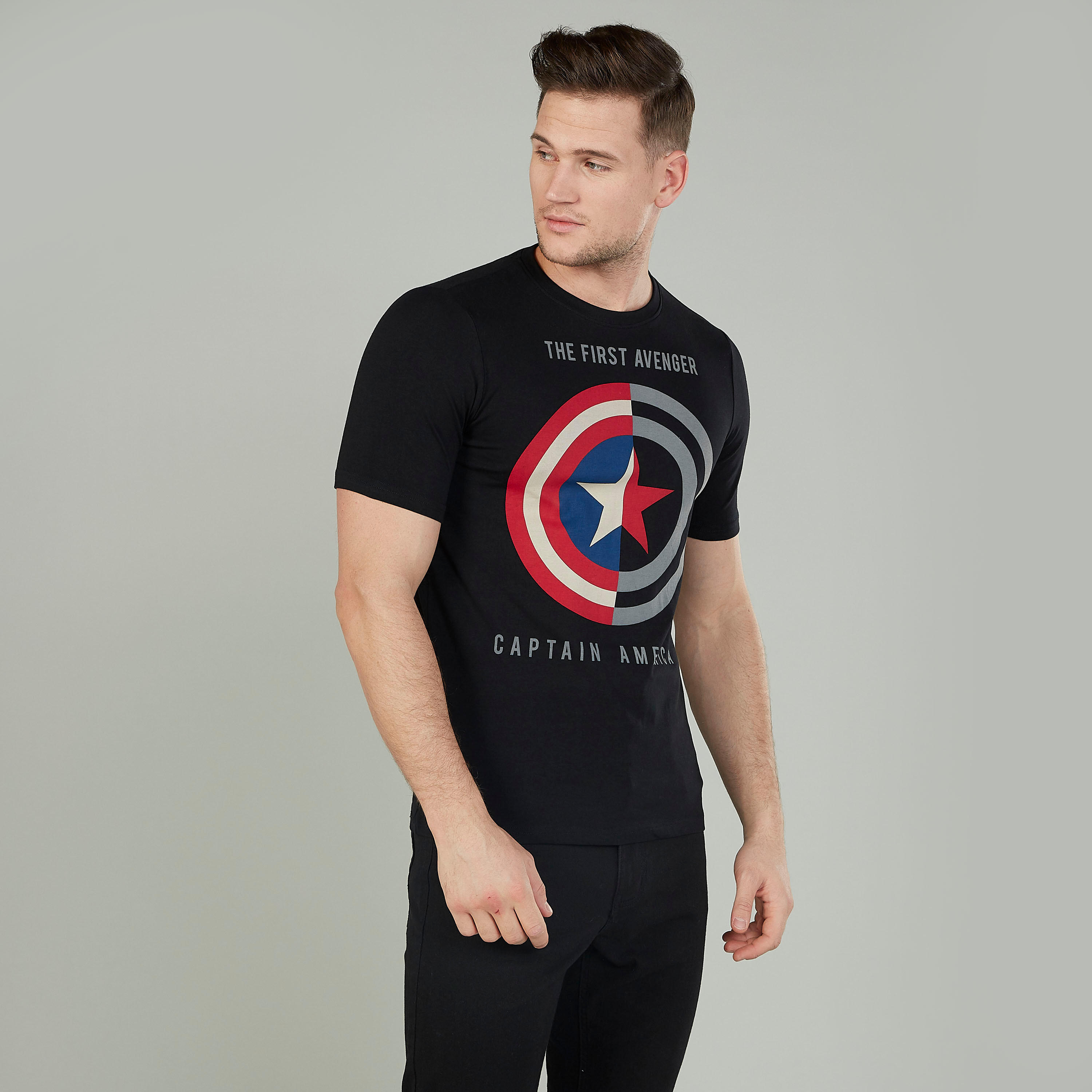 تيشيرت مستدام بياقة ضيقة وأكمام قصيرة وطبعات كابتن أميريكا-men-clothing-tshirtsandpolos-tshirts-image-1