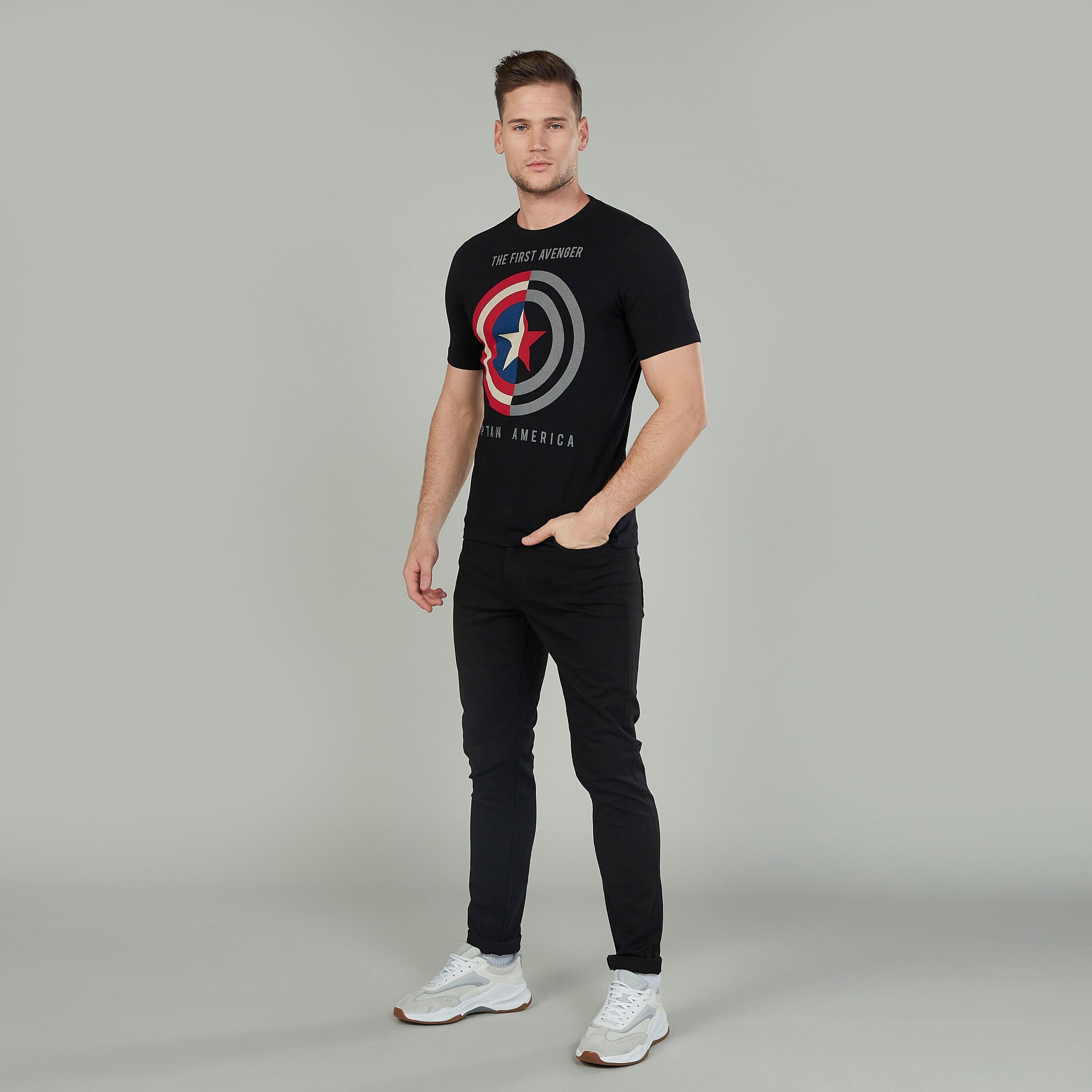 تيشيرت مستدام بياقة ضيقة وأكمام قصيرة وطبعات كابتن أميريكا-men-clothing-tshirtsandpolos-tshirts-image-2