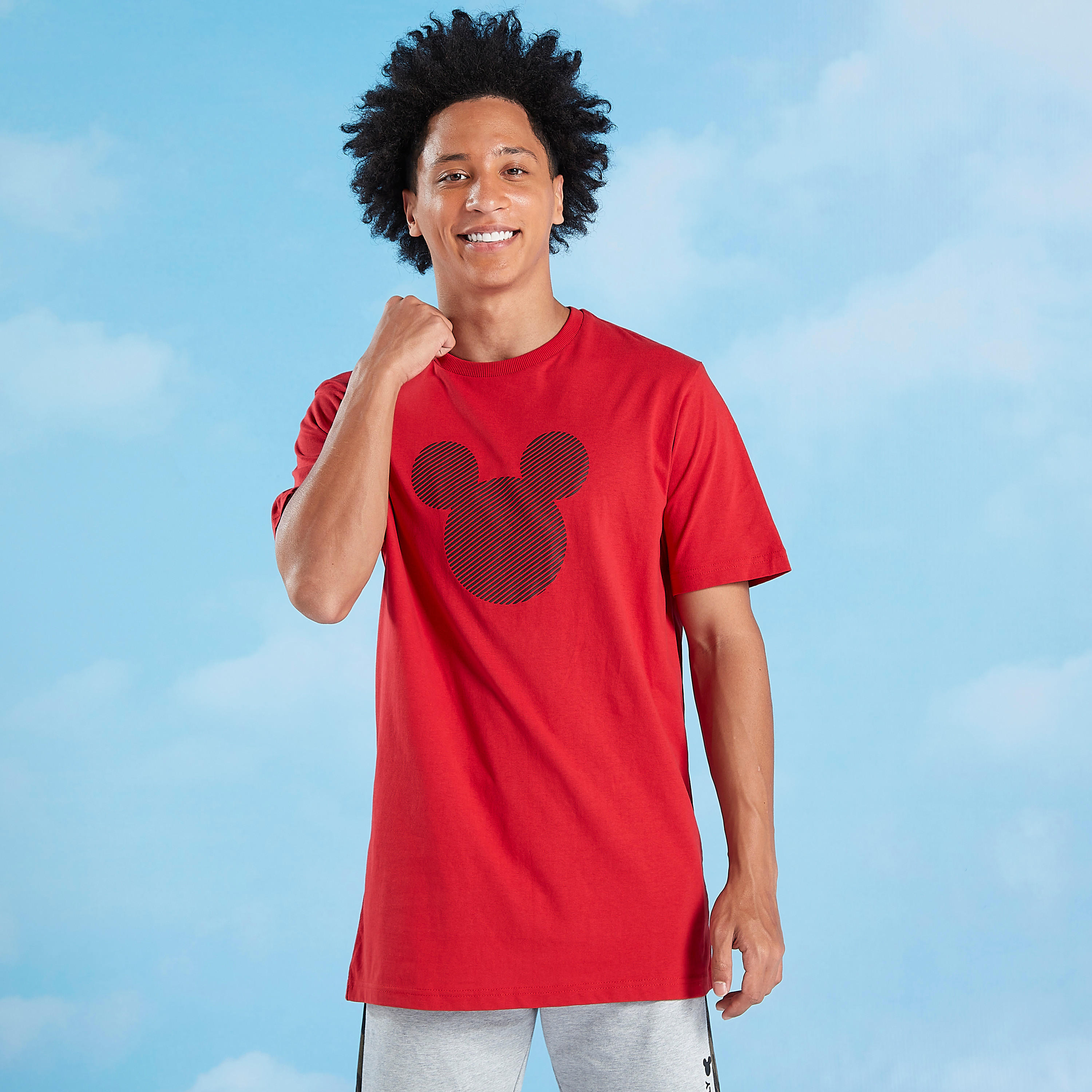 تيشيرت بياقة ضيّقة وأكمام قصيرة وطبعات ميكي ماوس-men-clothing-tshirtsandpolos-tshirts-image-1