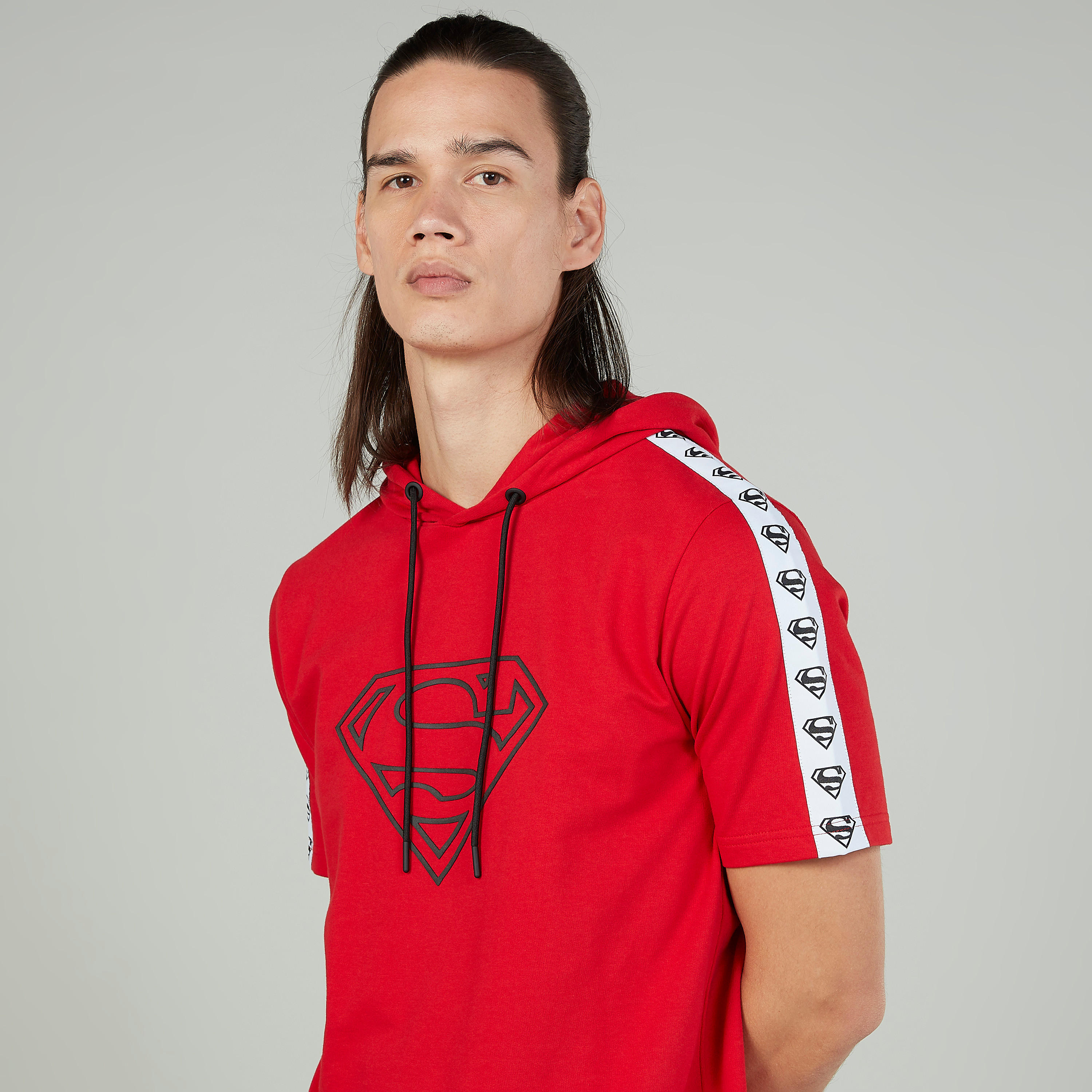 تيشيرت بقبّعة وأكمام قصيرة وطبعات سوبرمان-men-clothing-tshirtsandpolos-tshirts-image-3