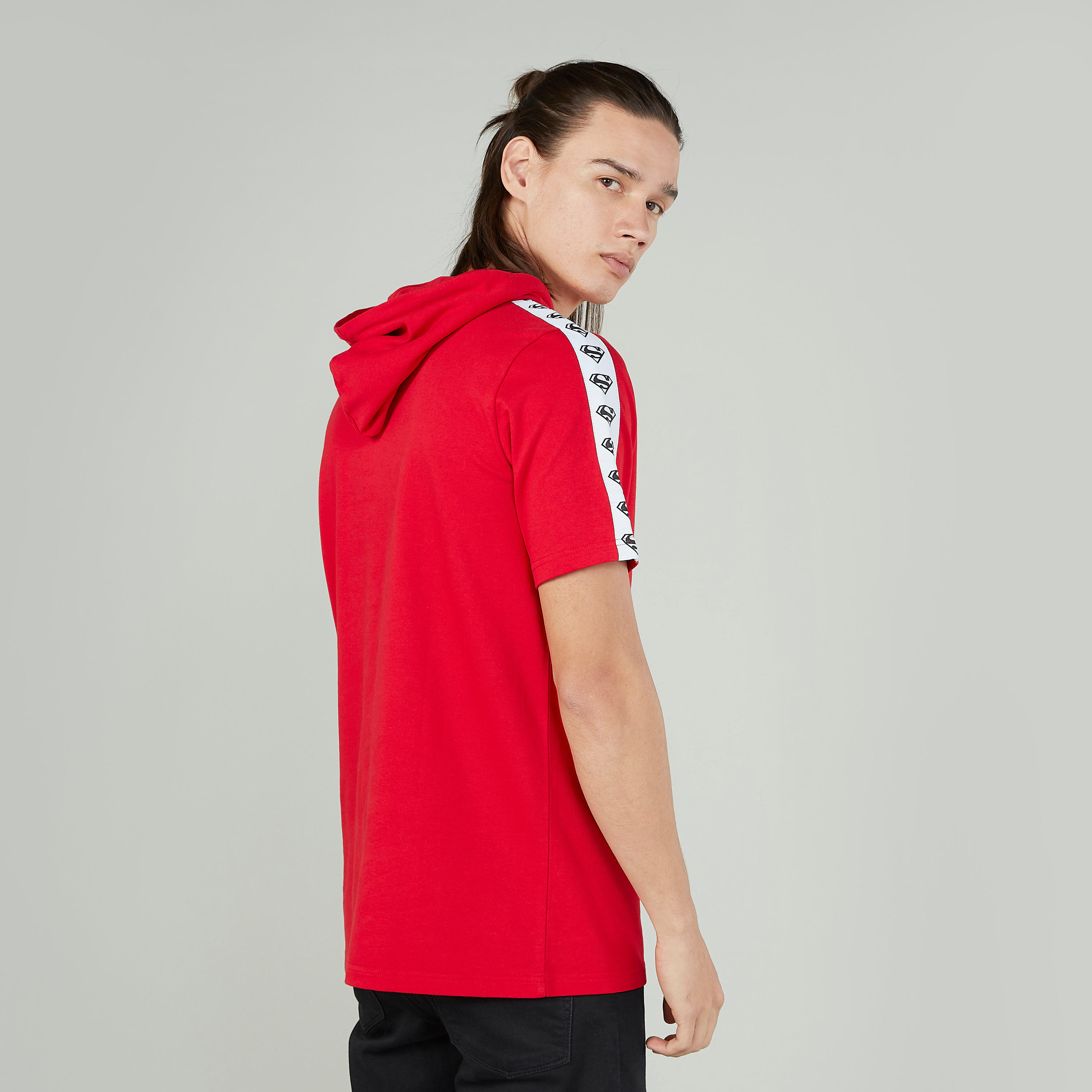 تيشيرت بقبّعة وأكمام قصيرة وطبعات سوبرمان-men-clothing-tshirtsandpolos-tshirts-image-4