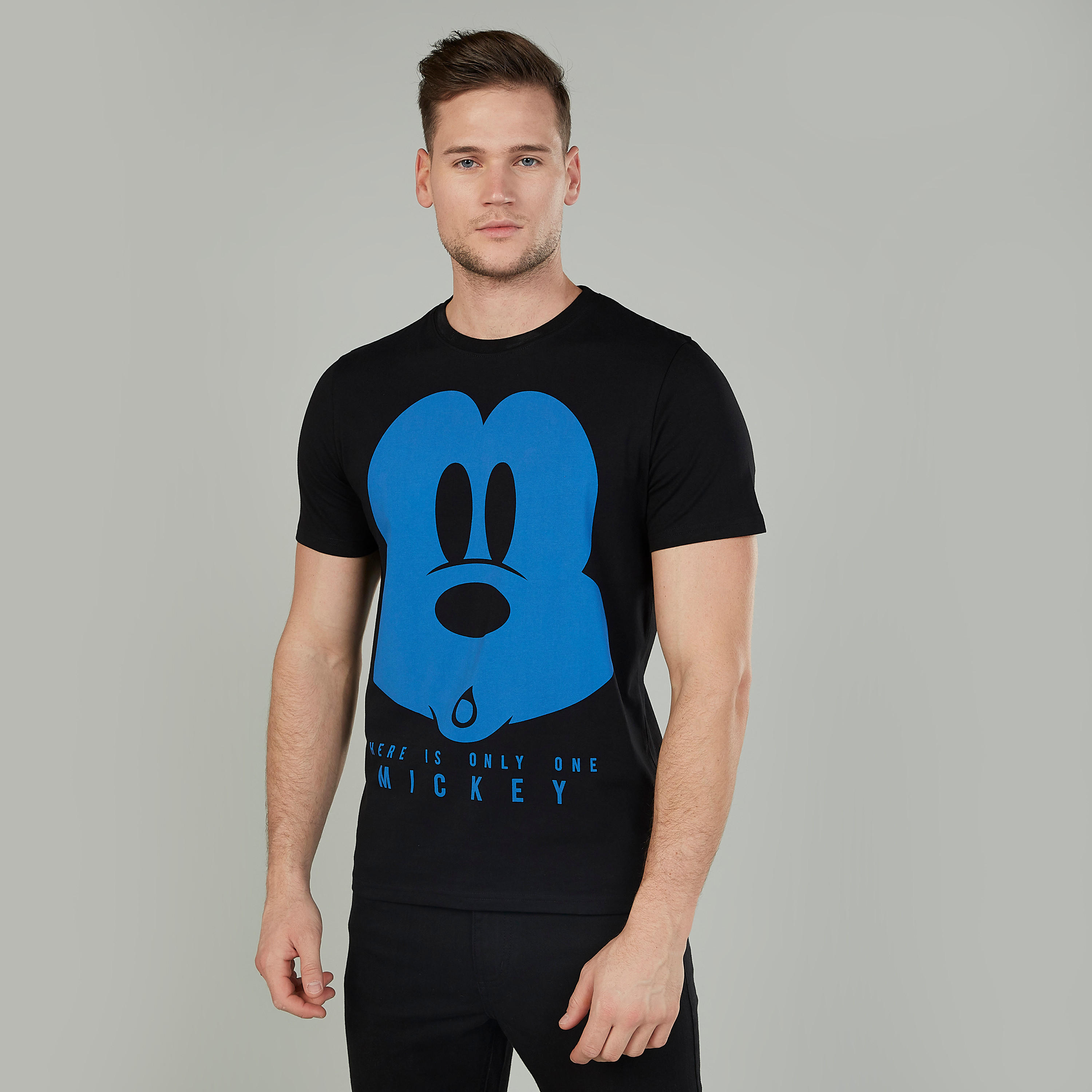 تيشيرت مستدام بأكمام قصيرة وطبعات هالو كيتي -men-clothing-tshirtsandpolos-tshirts-image-1