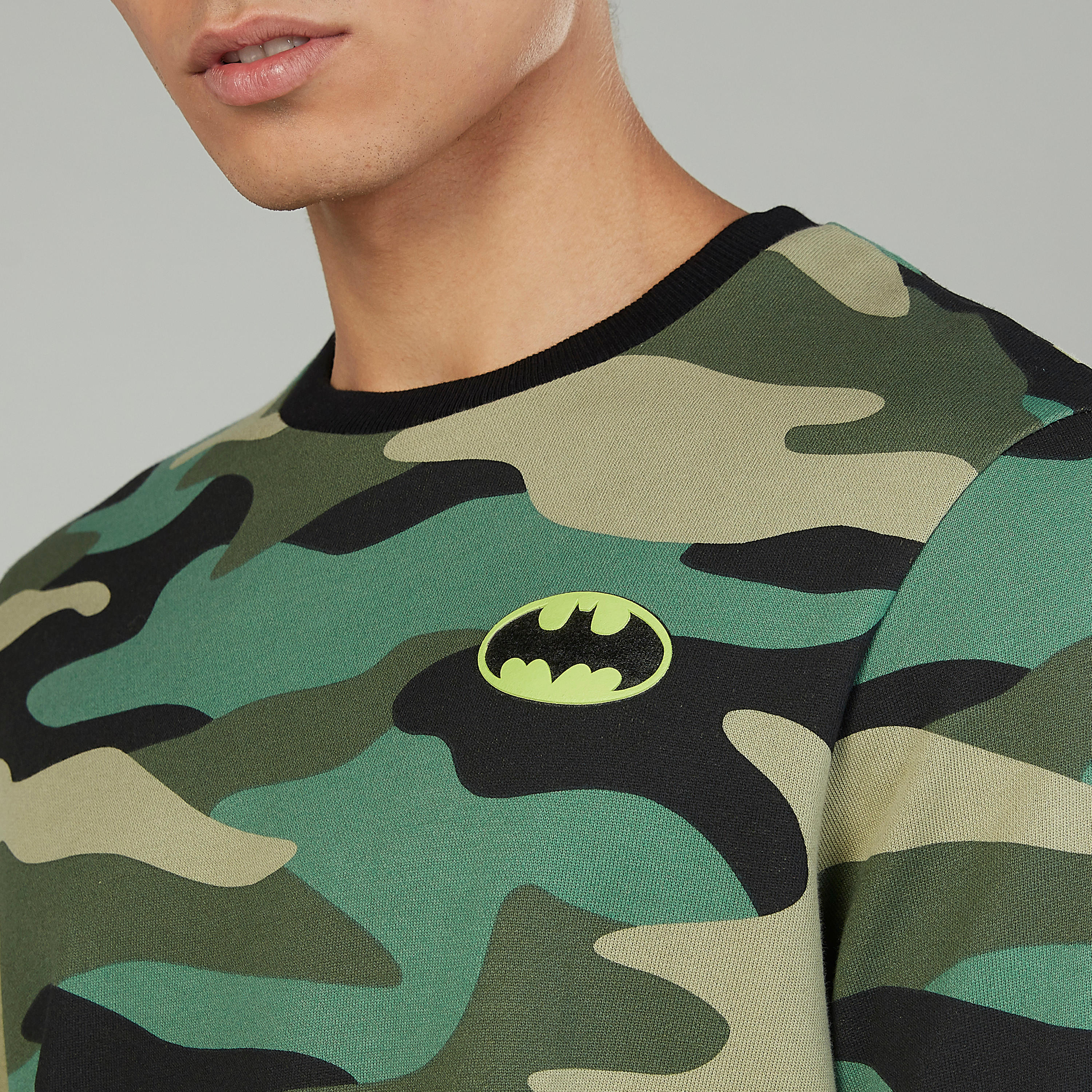 Batman Printed Sweatshirt with Crew Neck and Long Sleeves-men-winterwear-hoodiesandsweatshirts-image-3