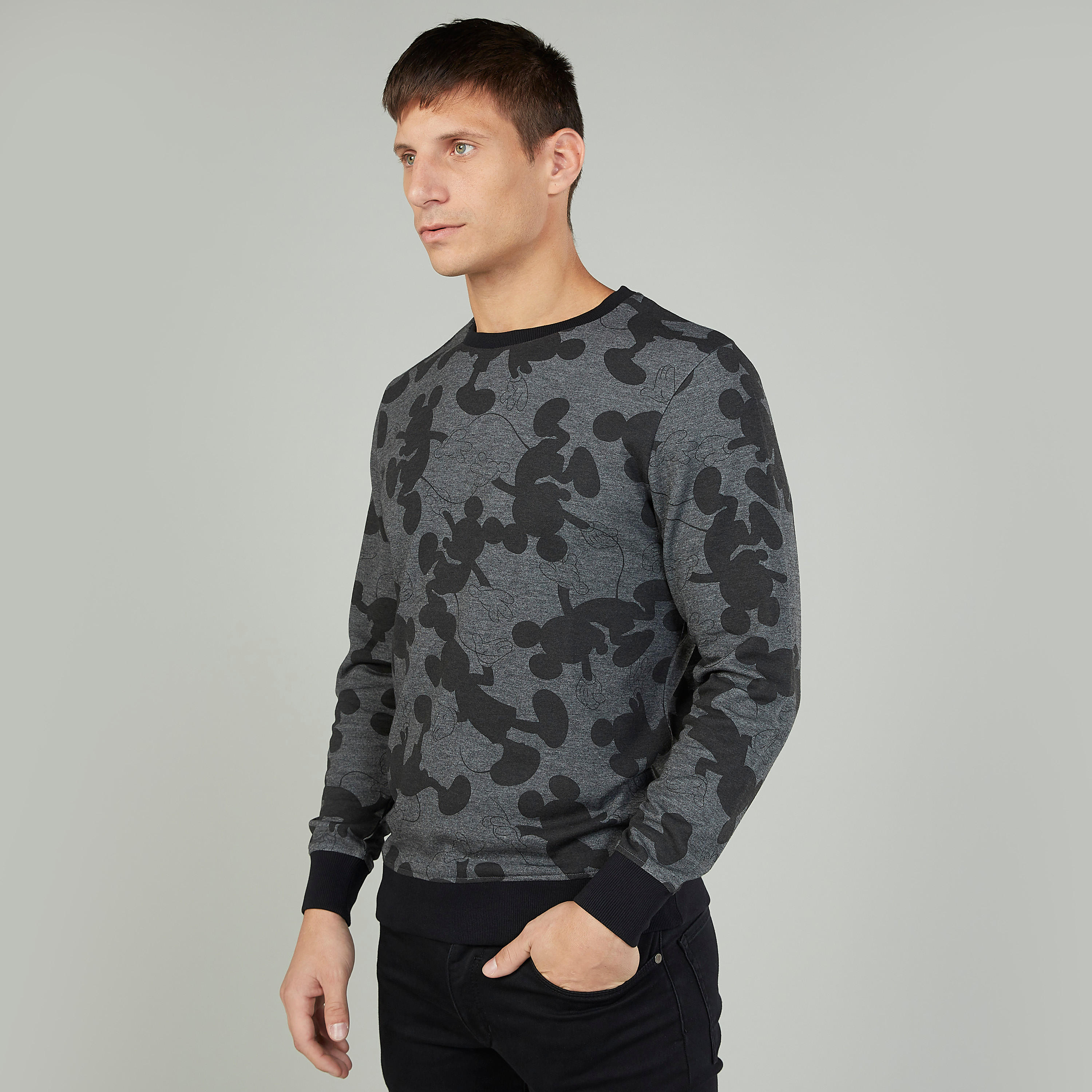 سويت شيرت بأكمام طويلة وطبعات ميكي ماوس-men-winterwear-hoodiesandsweatshirts-image-1