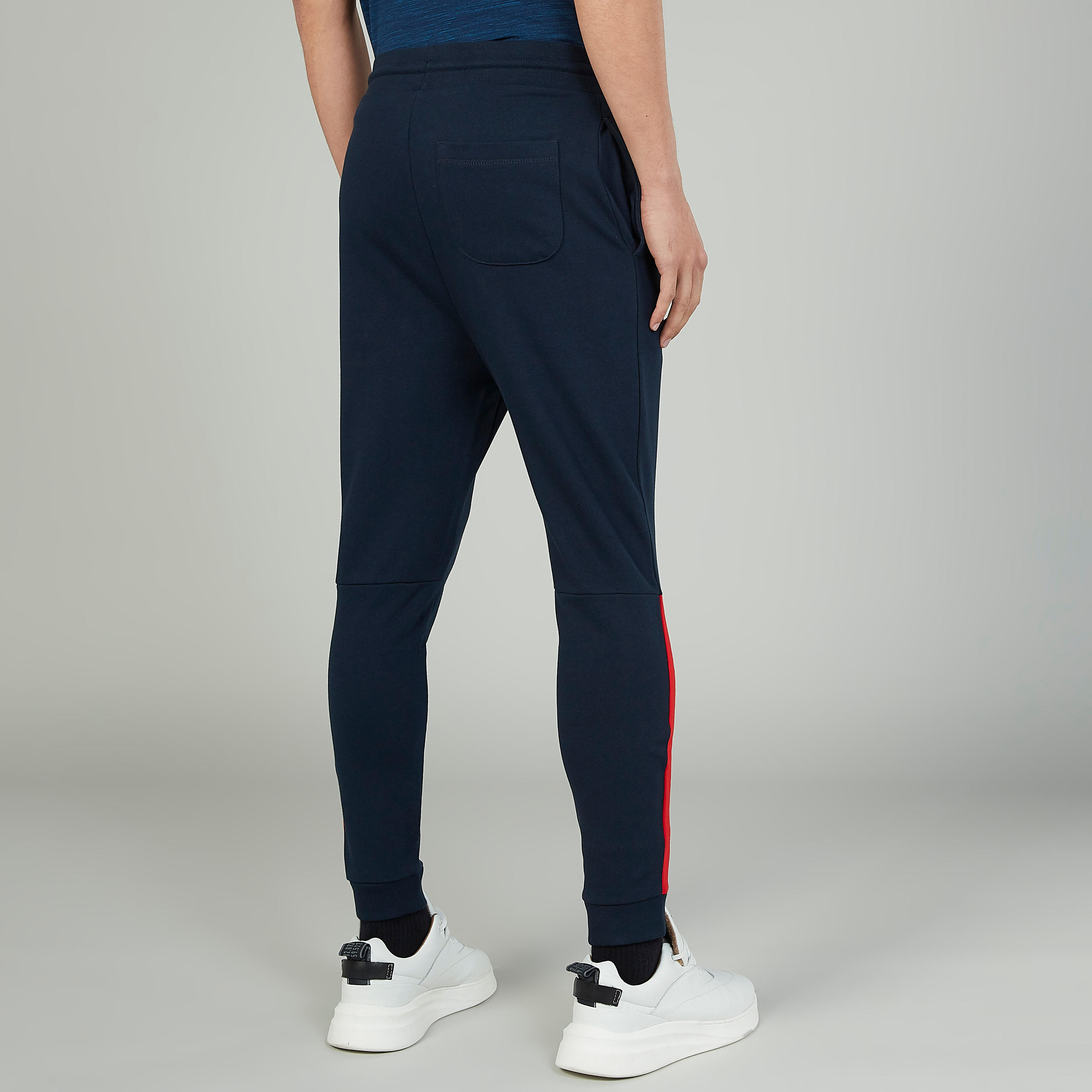 بنطلون مستدام رياضي بخصر مطاطي وطبعات سنوبي -men-clothing-bottoms-joggers-image-4