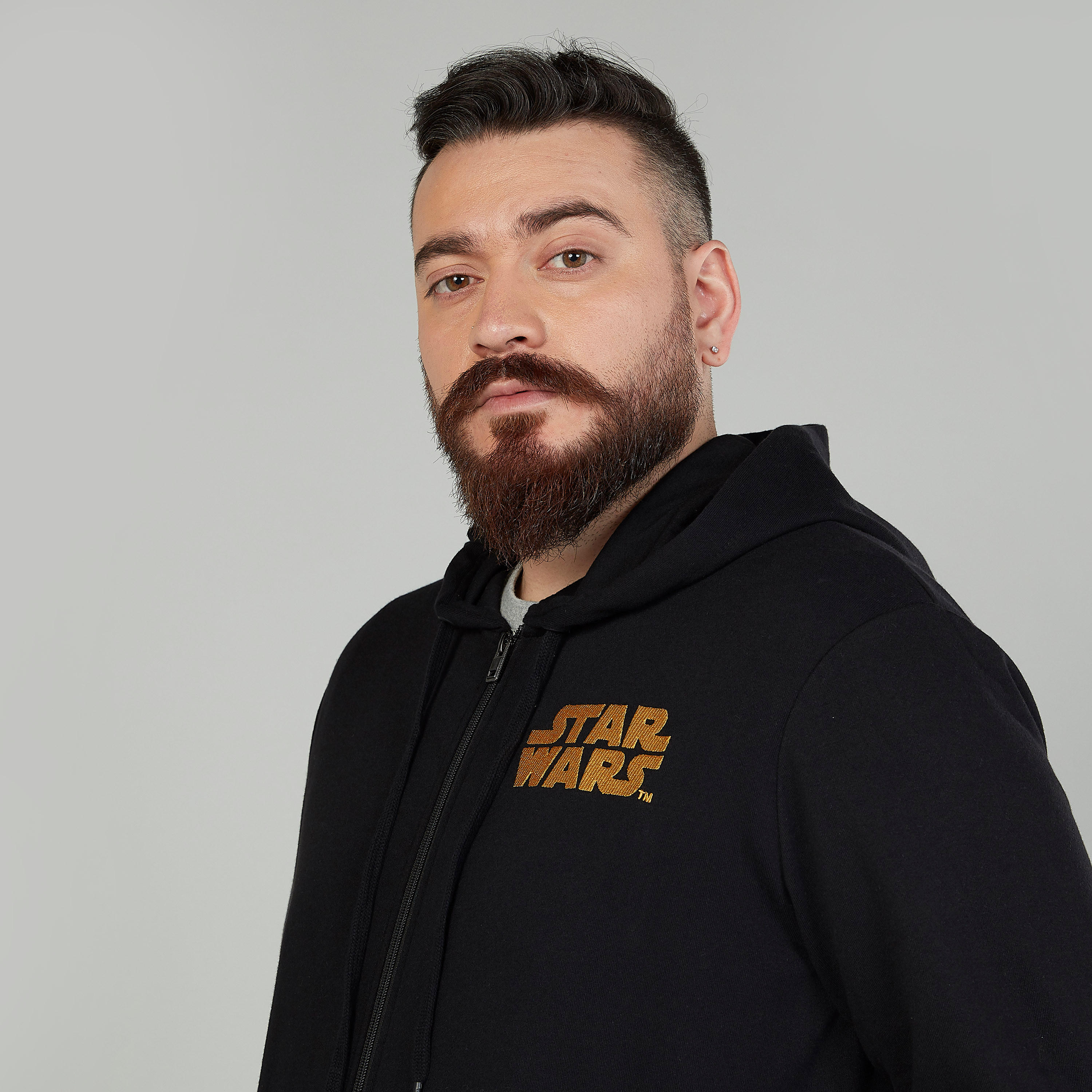 جاكيت بطبعات ستار وورز وأكمام طويلة وقبّعة-men-winterwear-hoodiesandsweatshirts-image-3
